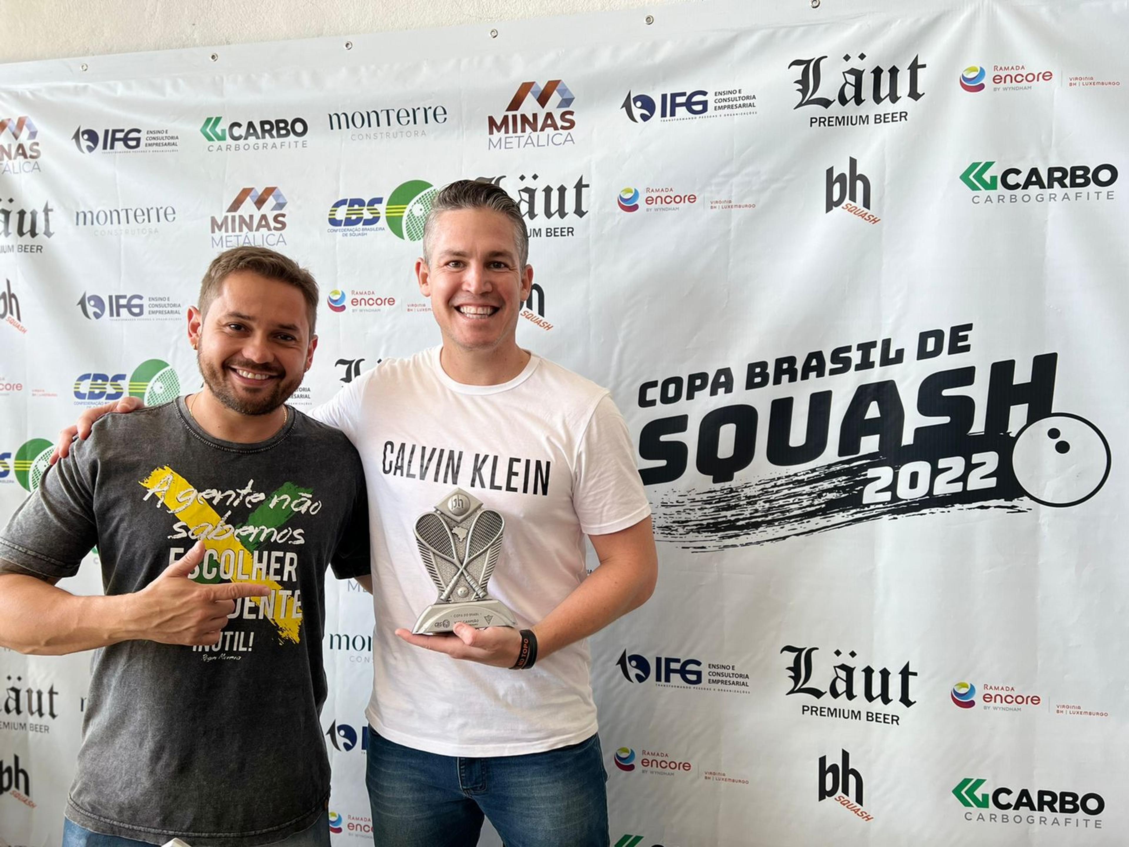 Sucesso entre empresários, 1 hora de squash queima cerca de 900 calorias