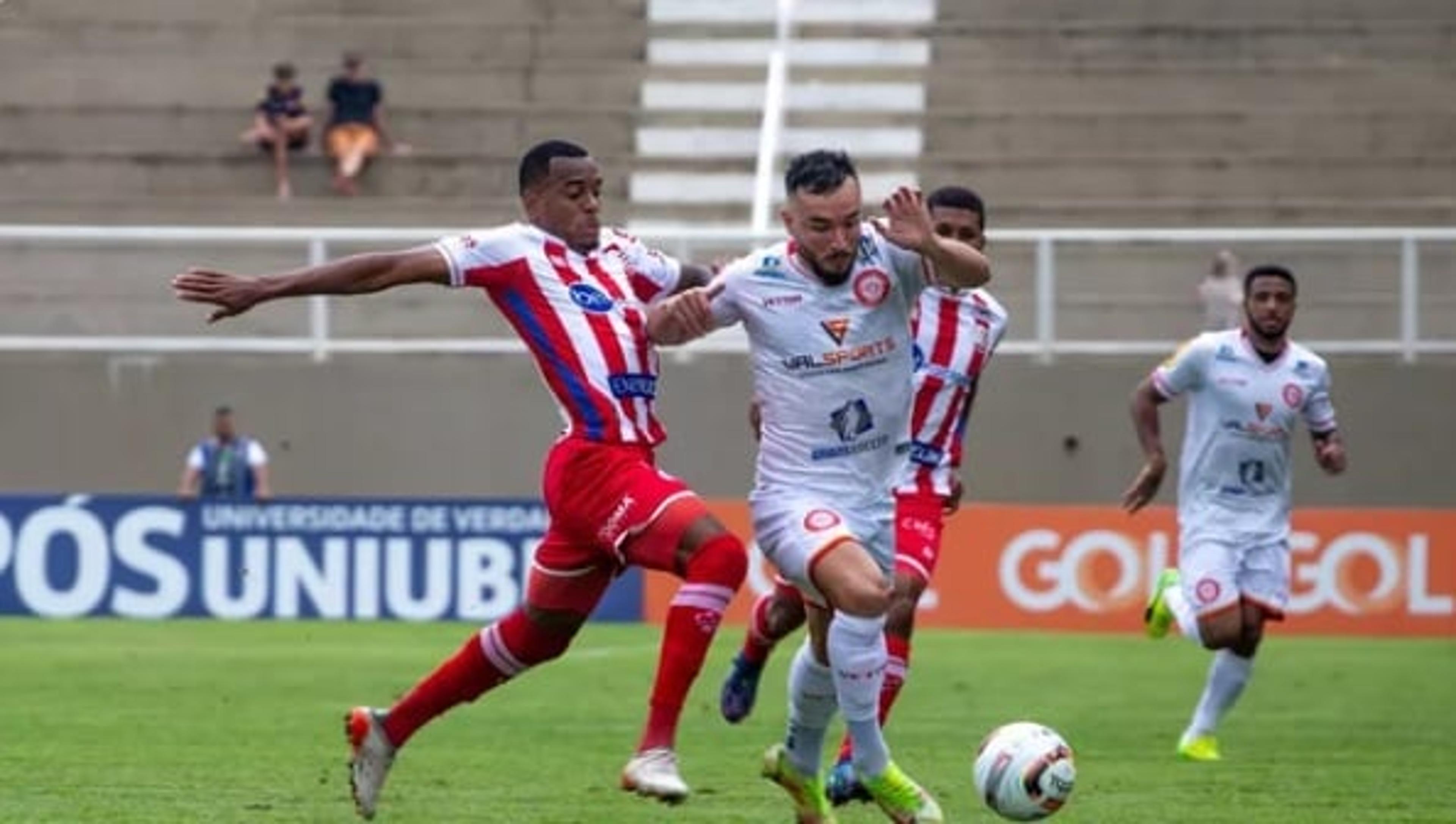 Com gol no fim do jogo, Tombense arranca empate contra o Náutico pela Série B