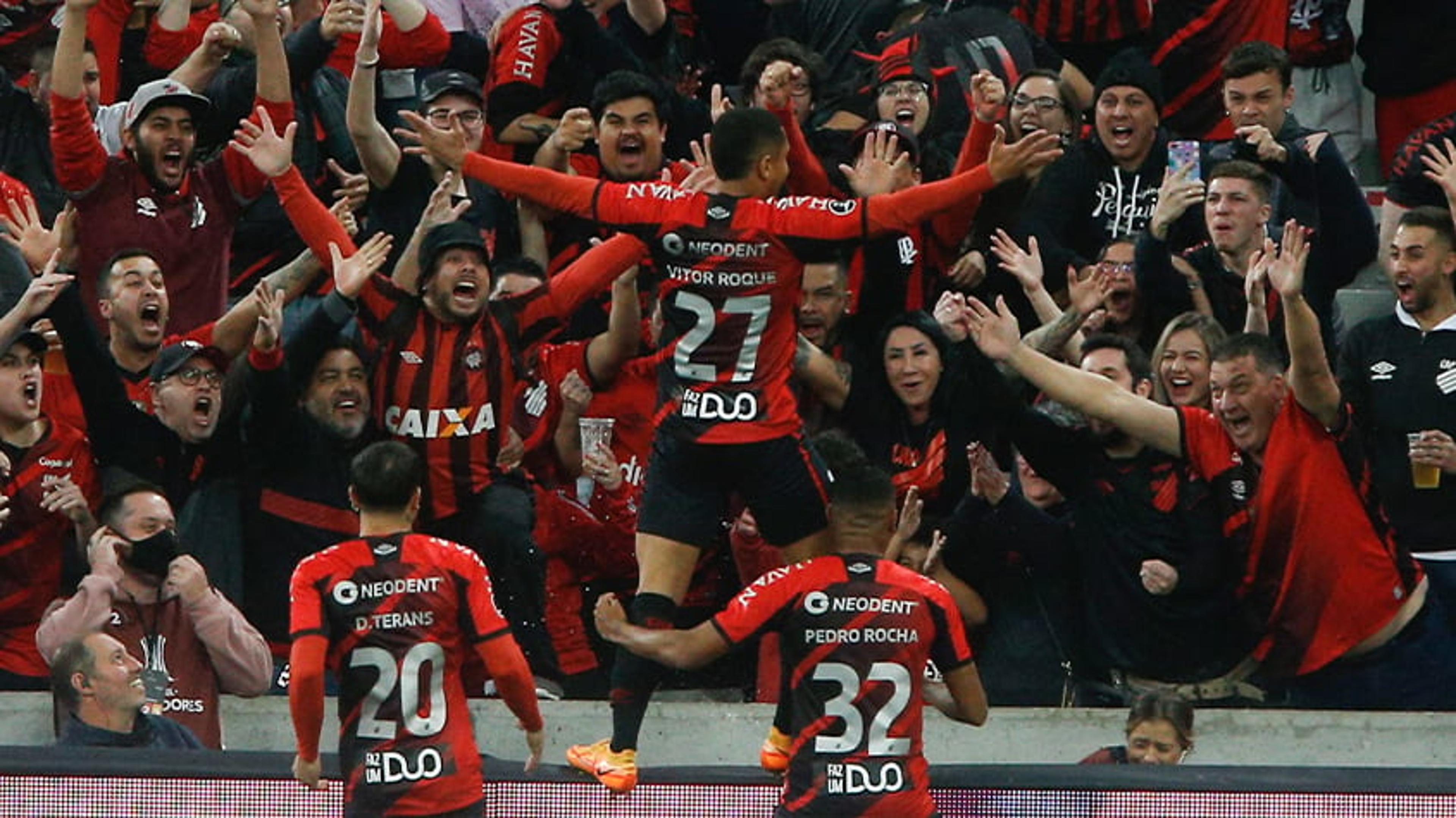 Na Arena da Baixada, Athletico-PR vence e abre vantagem sobre o Libertad nas oitavas da Libertadores