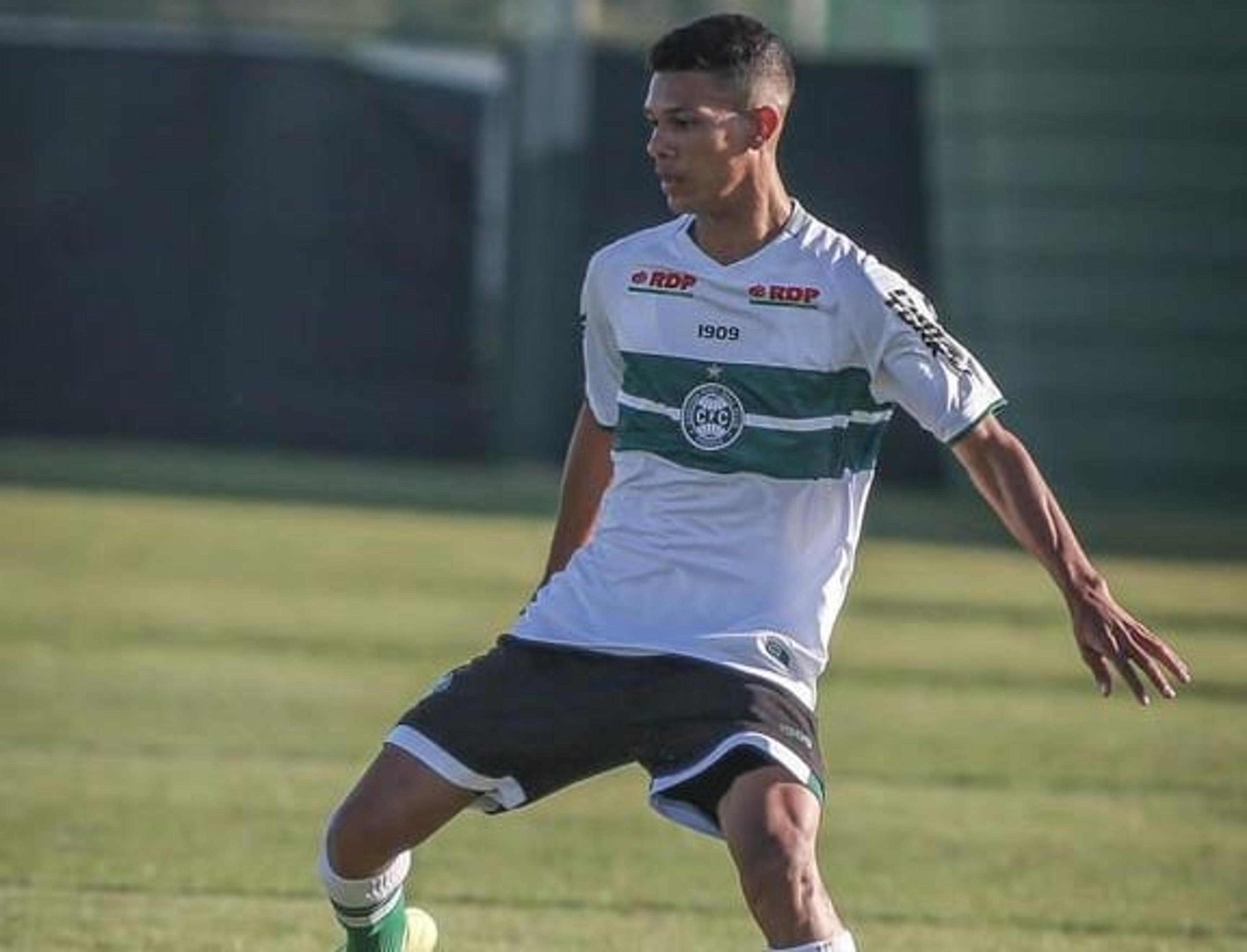 Após hat-trick no Paranaense Sub-20, Marcos Sátiro não esconde desejo de convocação