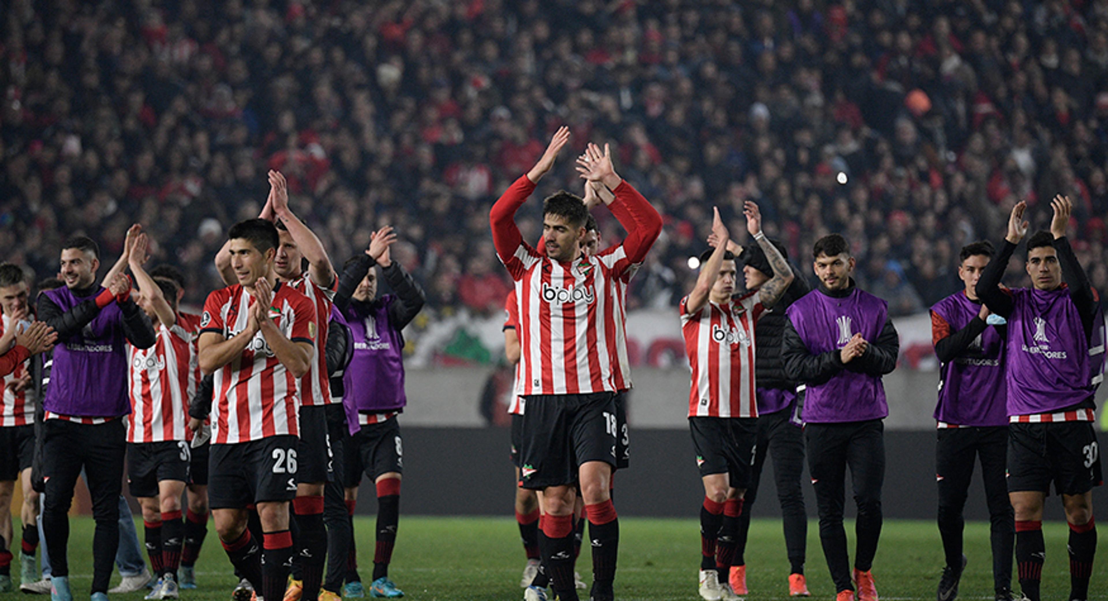 Adversário do Athletico-PR, Estudiantes tentará feito inédito na Libertadores; entenda