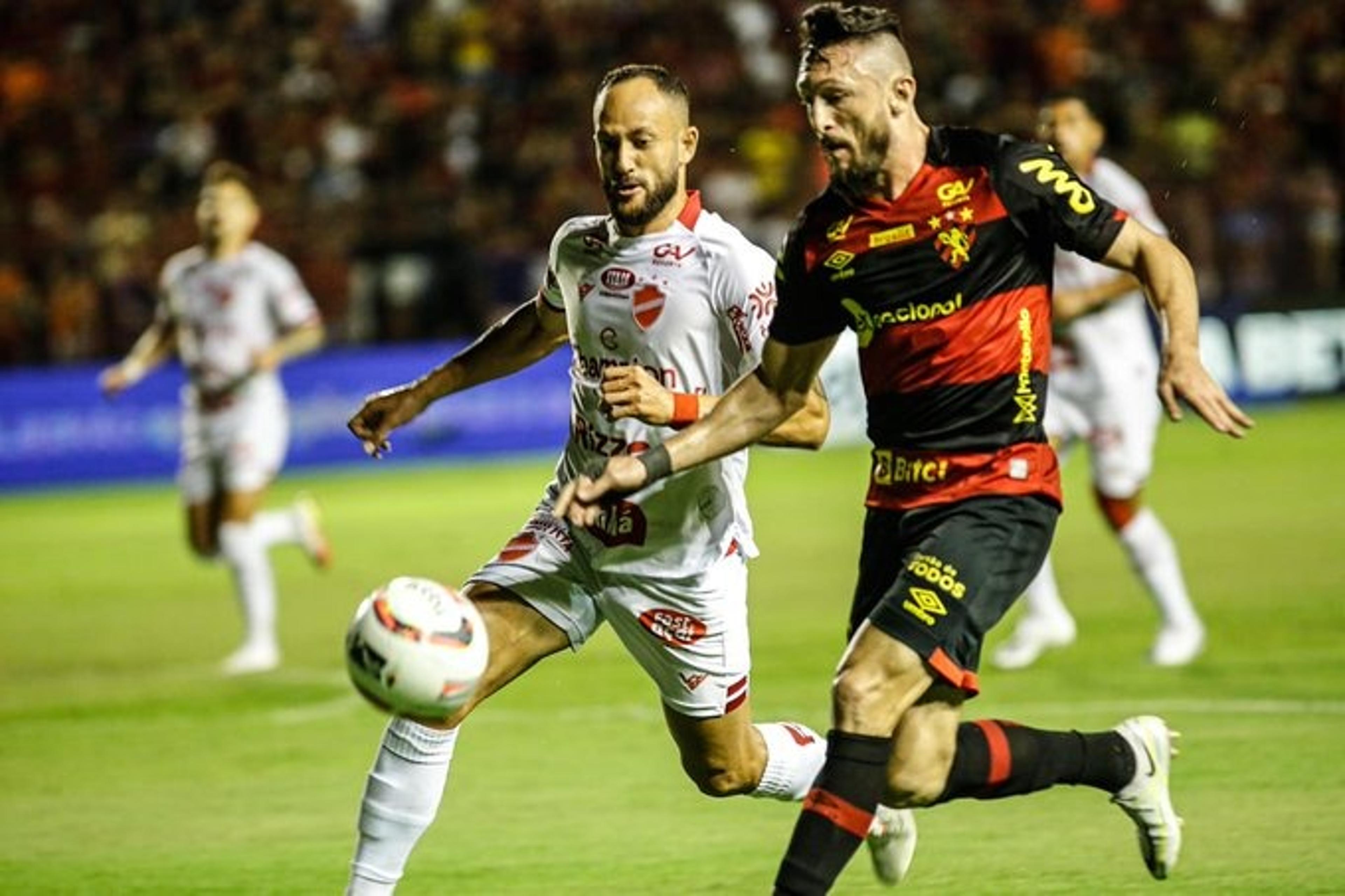 Sob protestos da torcida com Lisca, Sport e Vila Nova ficam no empate na Ilha do Retiro