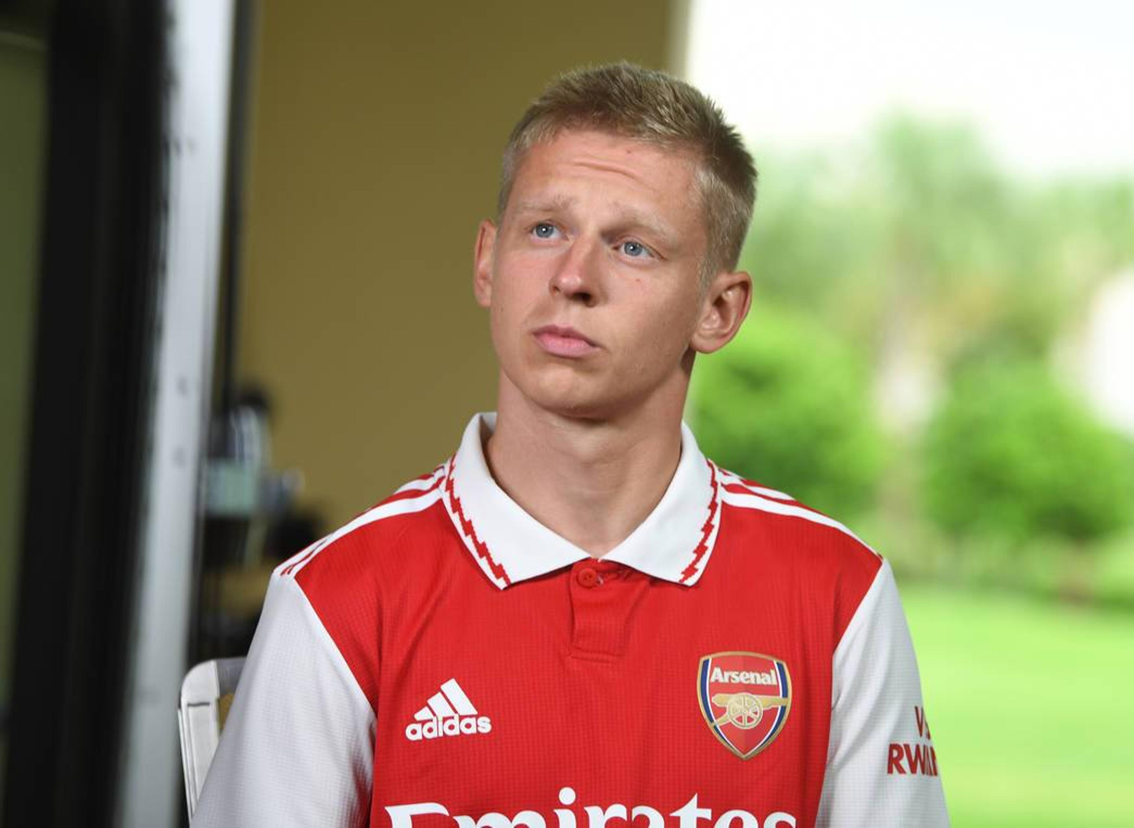 Arsenal anuncia a contratação de Zinchenko, ex-Manchester City