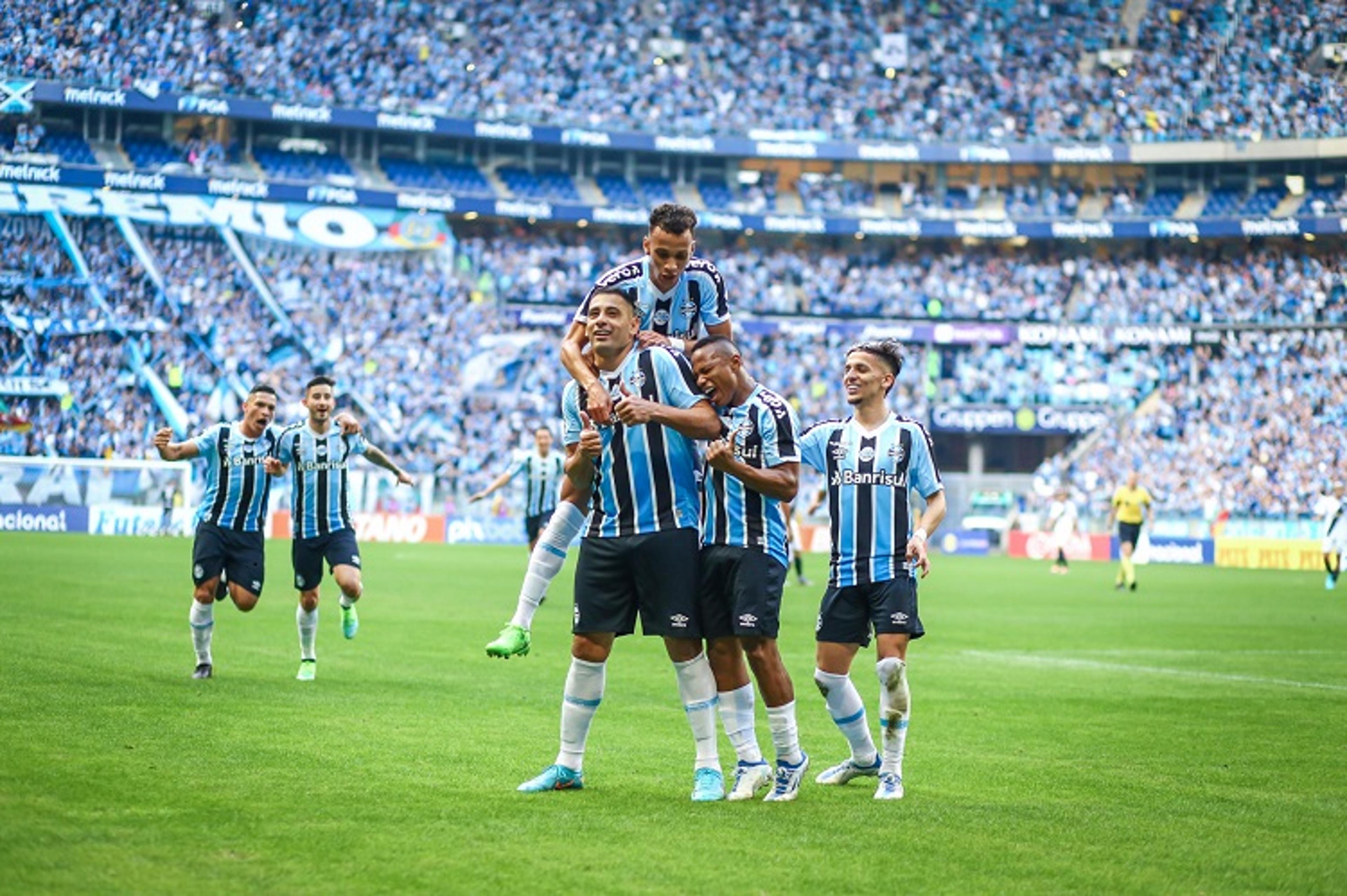 Grêmio vence a Ponte Preta com golaço de Diego Souza e vai à vice-liderança da Série B do Brasileiro