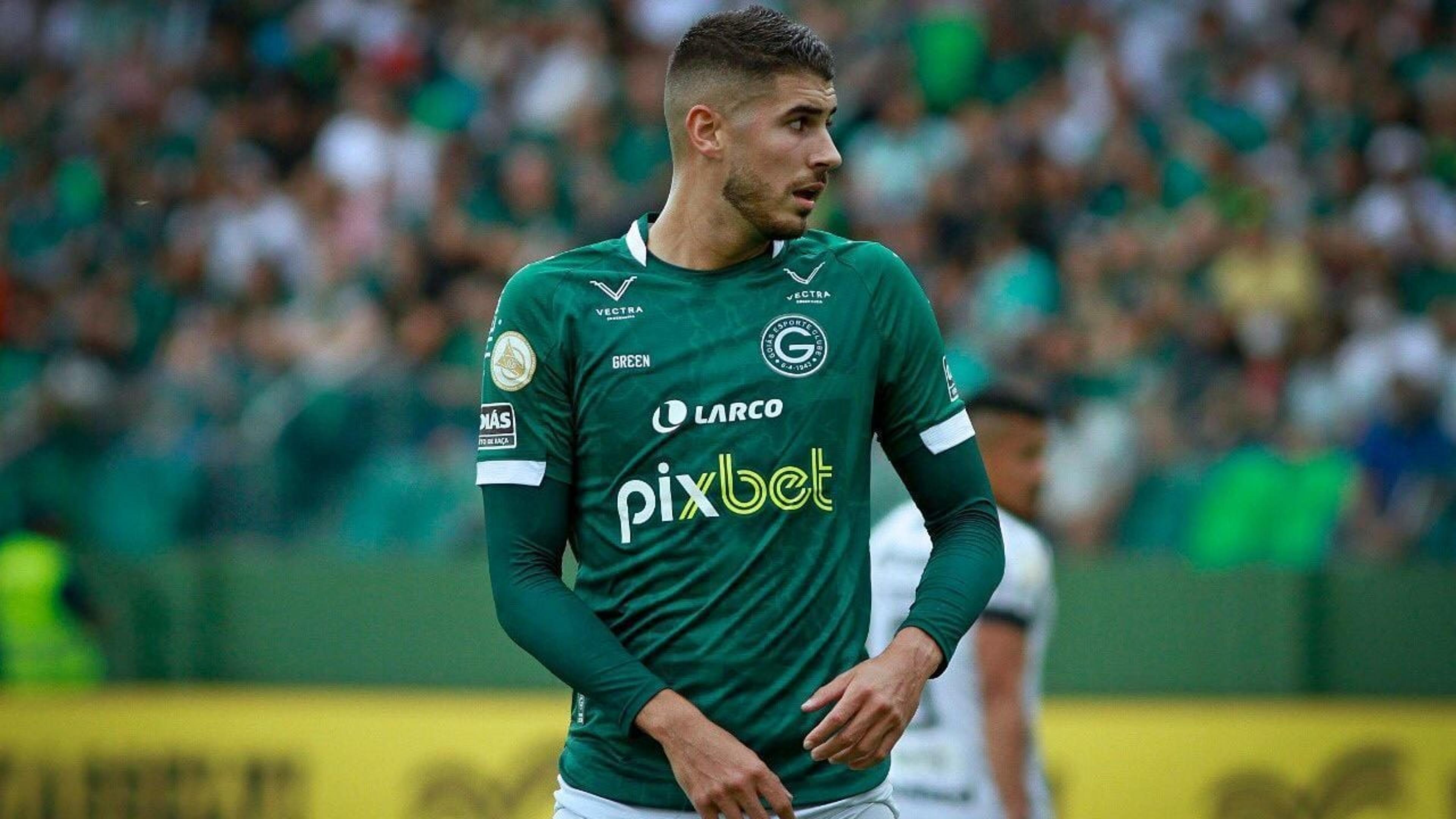 Vice-artilheiro do Brasileirão, Pedro Raul comemora números e acredita em evolução do Goiás