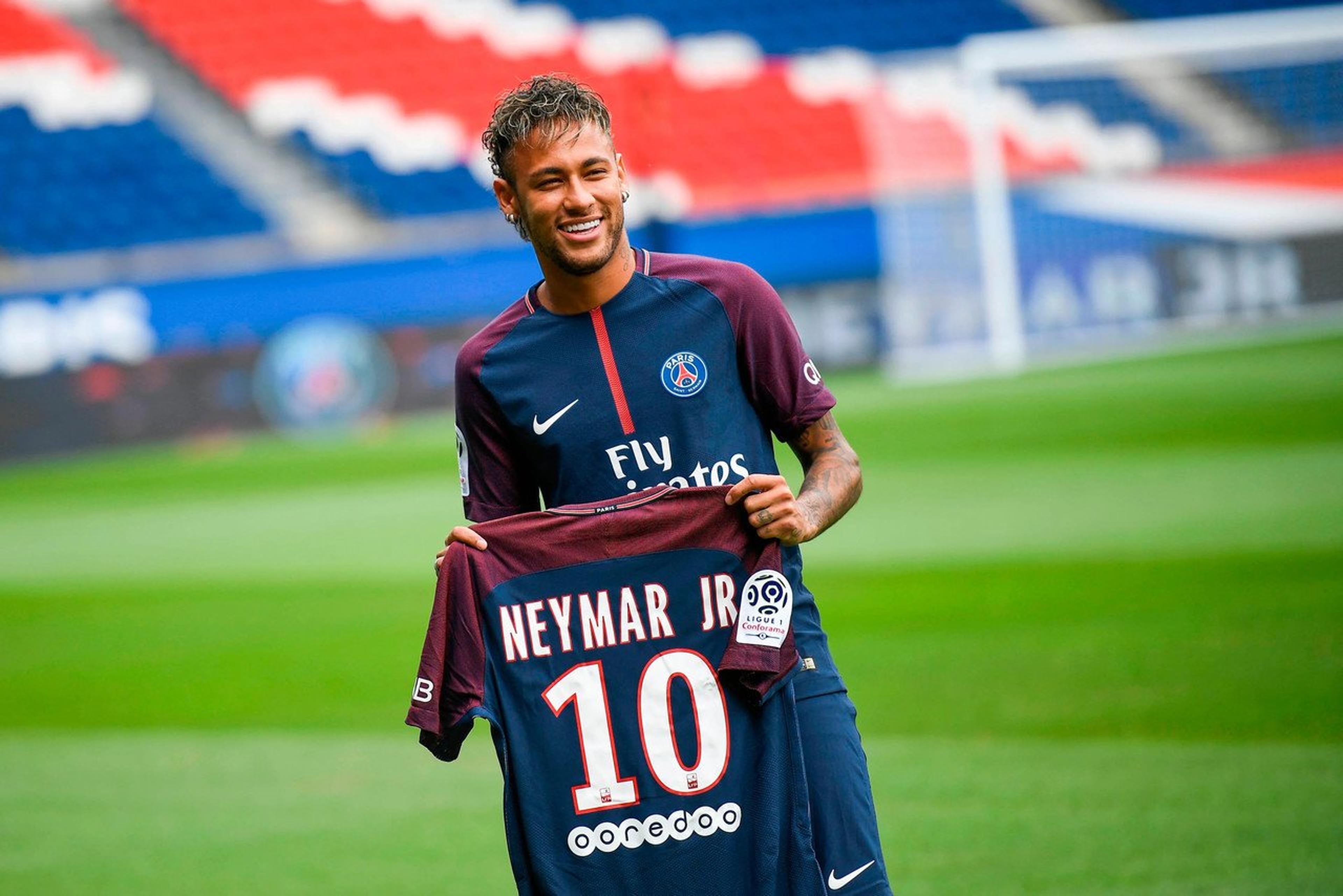 Justiça francesa investiga PSG por possível fraude fiscal na compra de Neymar