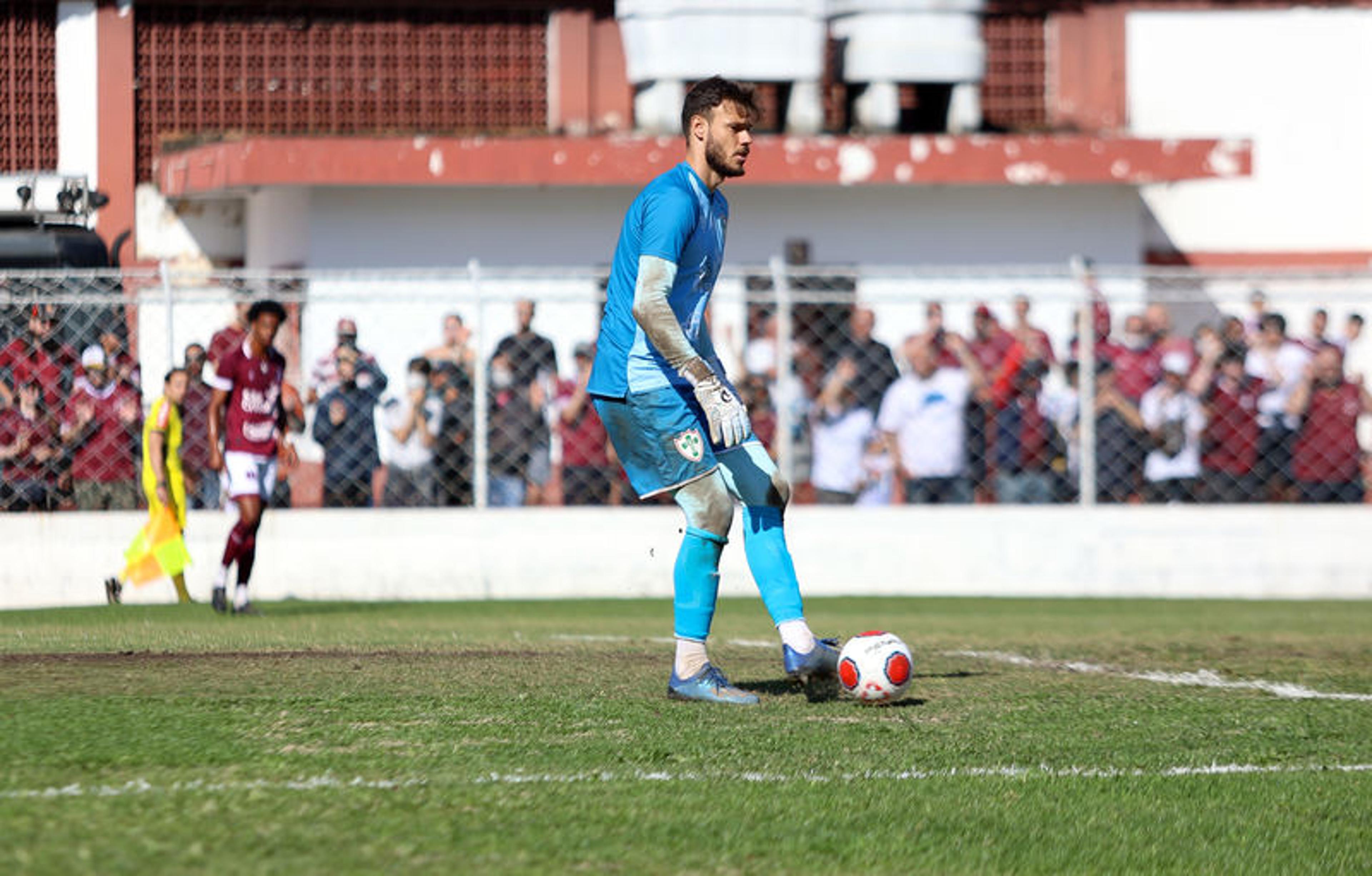 Goleiro Thomazella alcança marca de 50 jogos pela Portuguesa