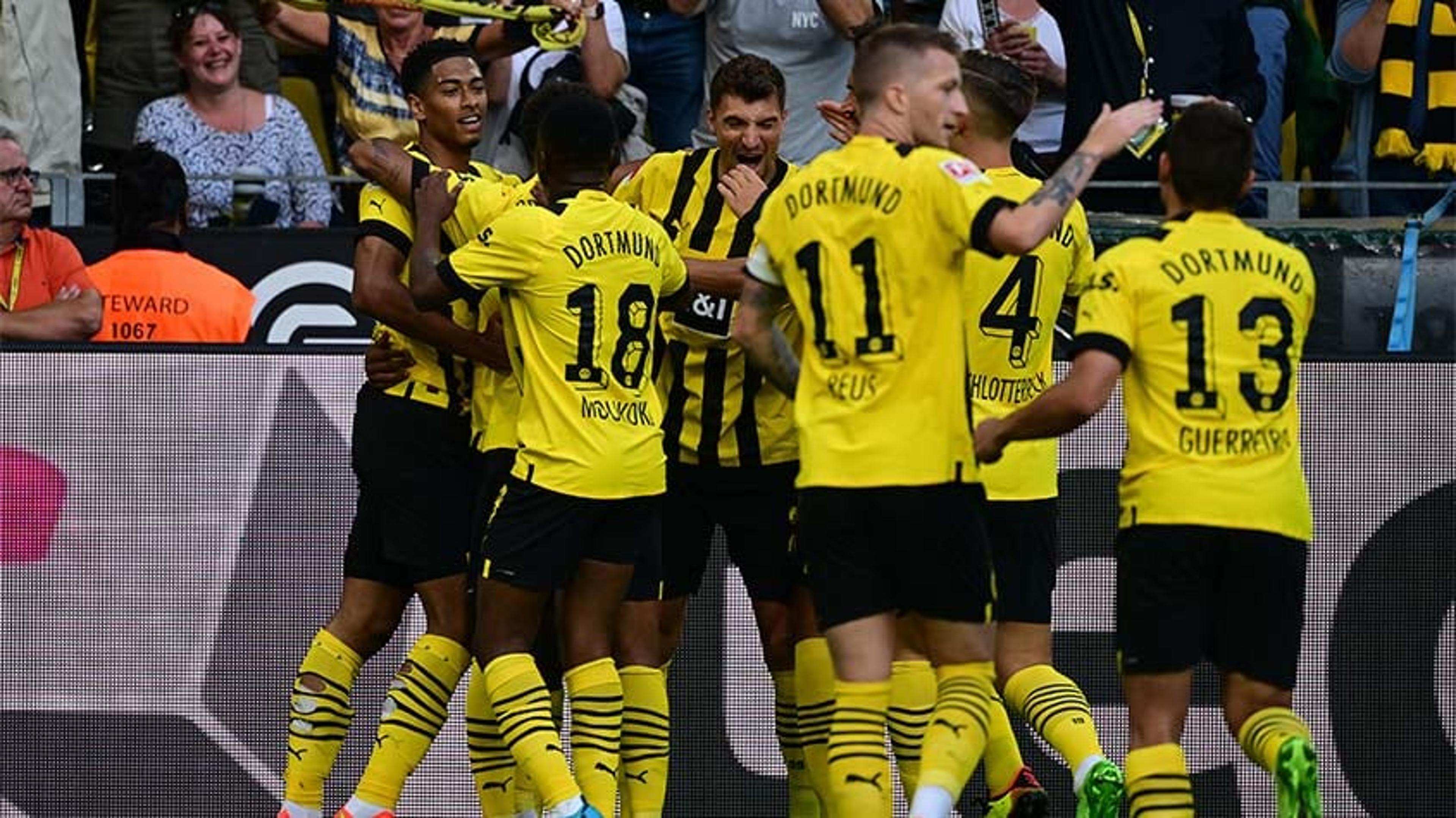 Borussia Dortmund consegue vitória suada em estreia pelo Campeonato Alemão