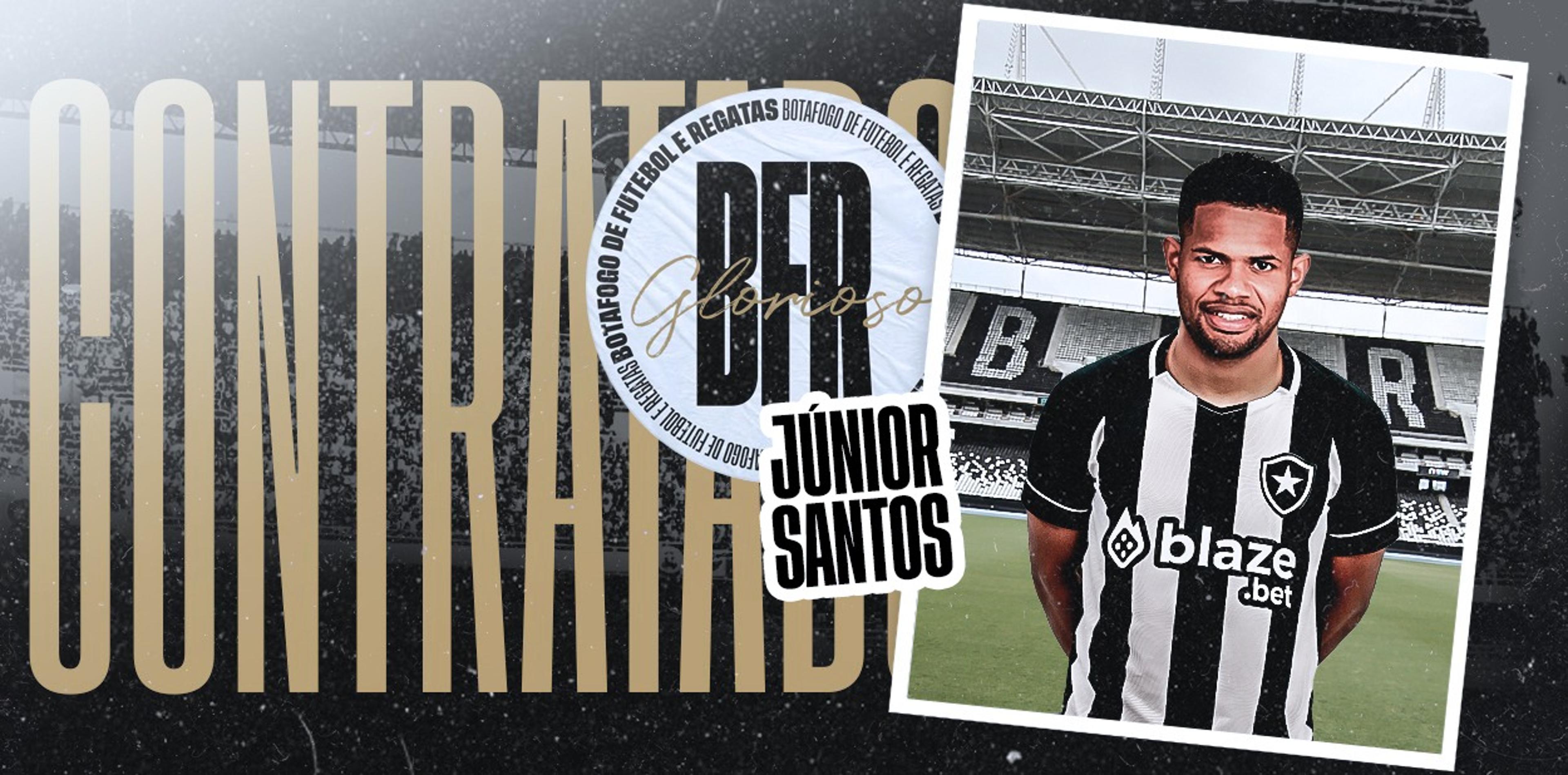 Botafogo anuncia a contratação do atacante Junior Santos