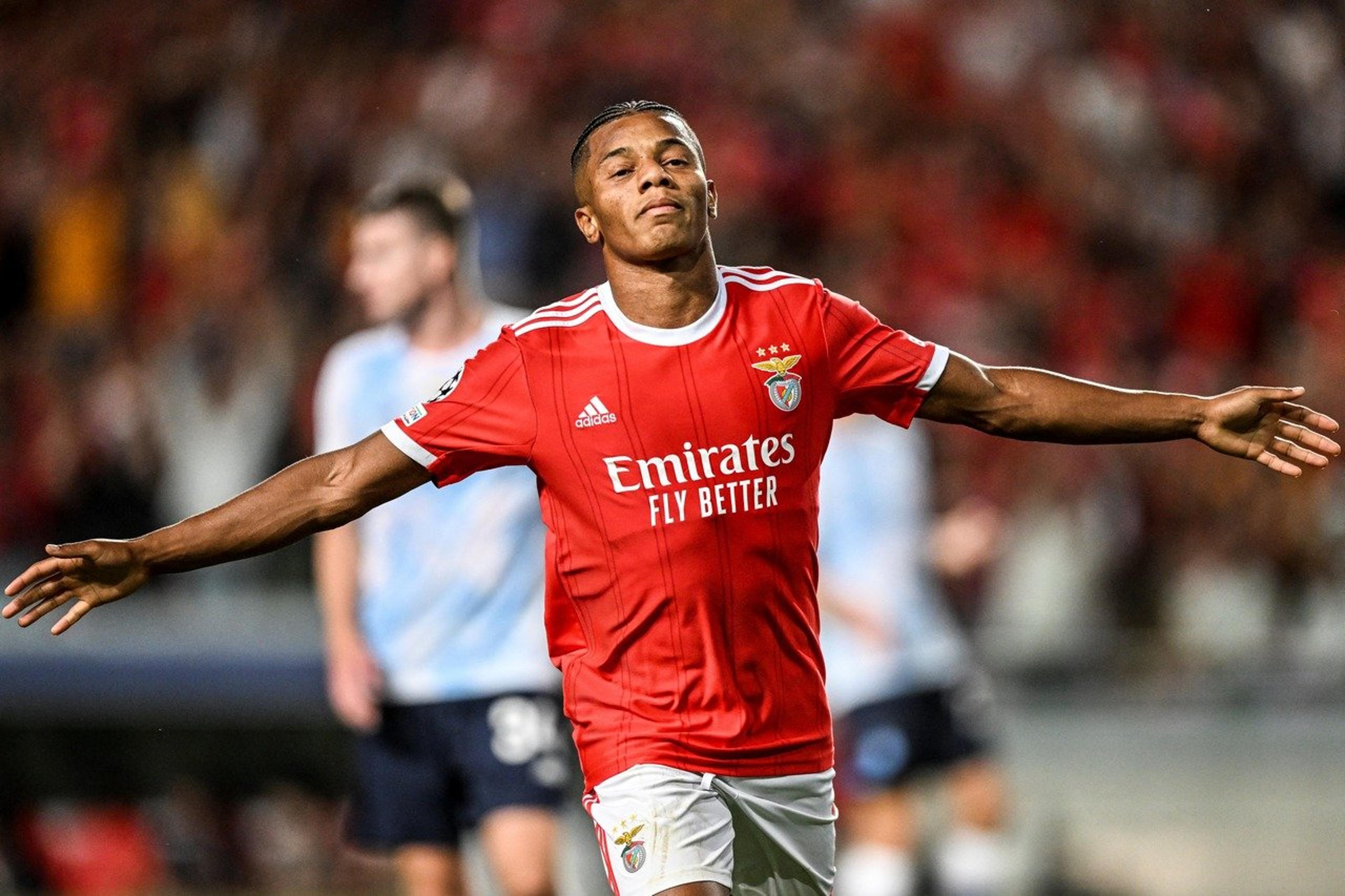 David Neres deve deixar o Benfica, e São Paulo pode faturar com negociação