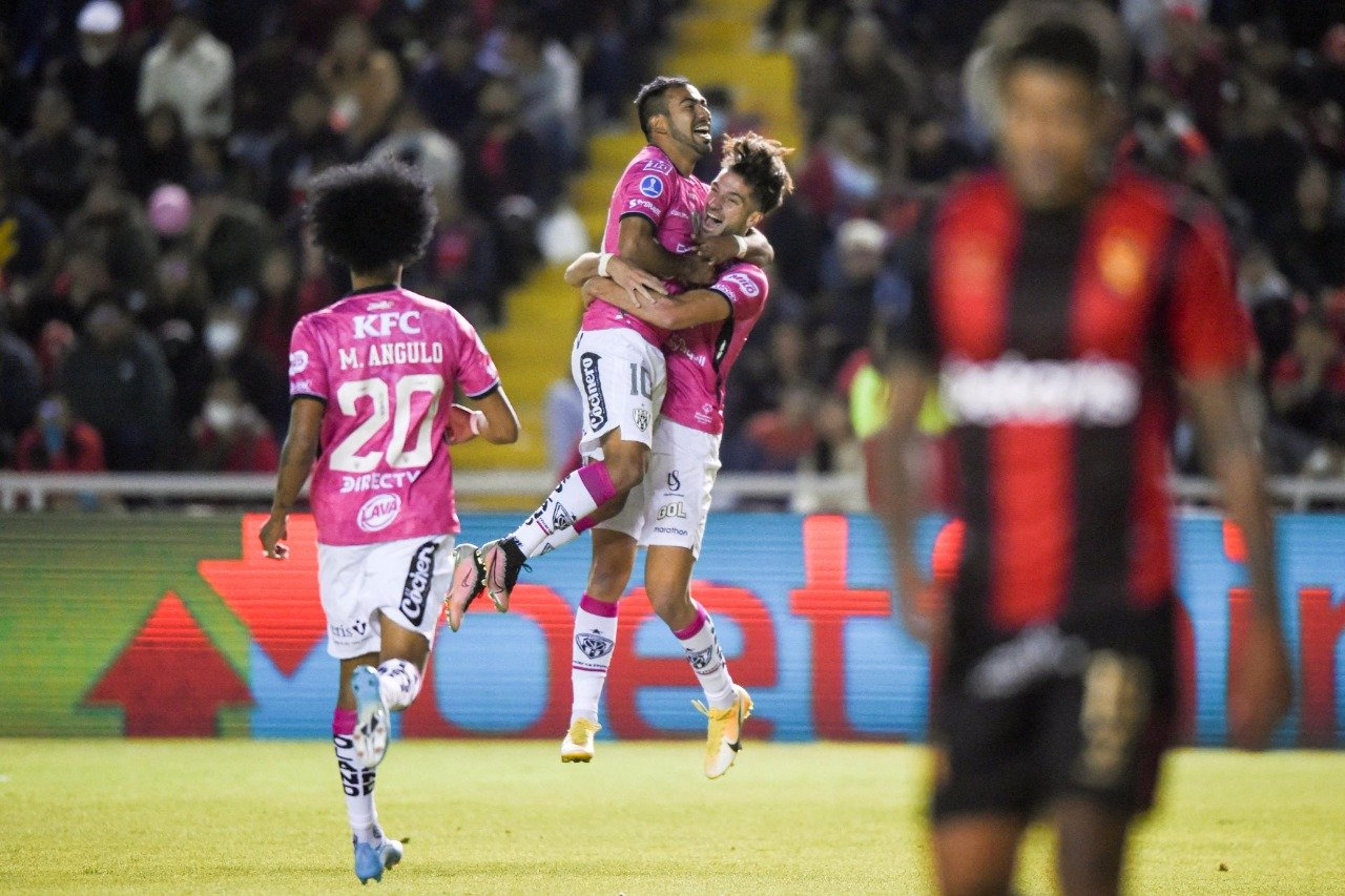 Independiente del Valle domina, vence Melgar e está na final da Sul-Americana