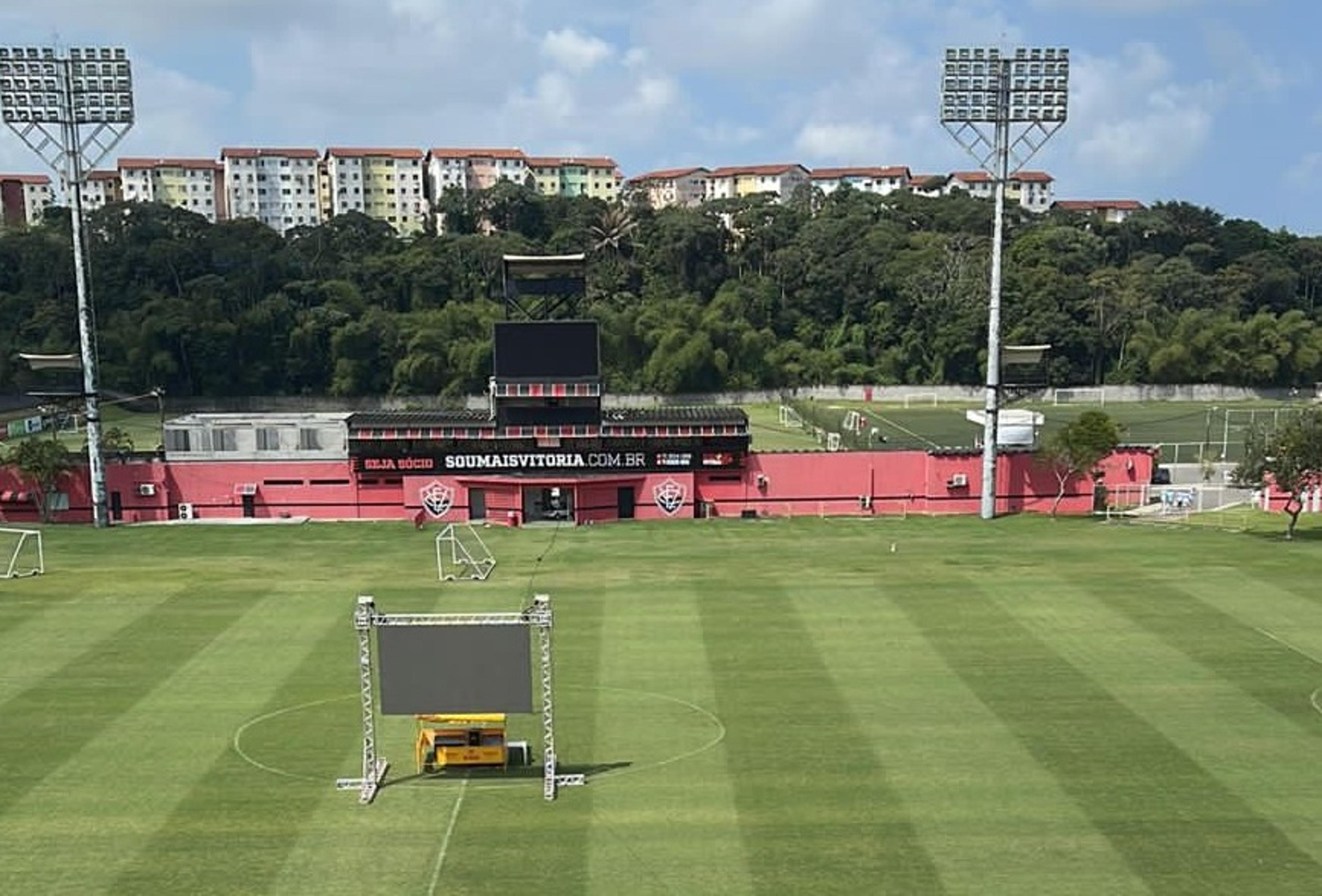 Promessa de telão no Barradão para jogo decisivo do Vitória na Série C vira piada na web