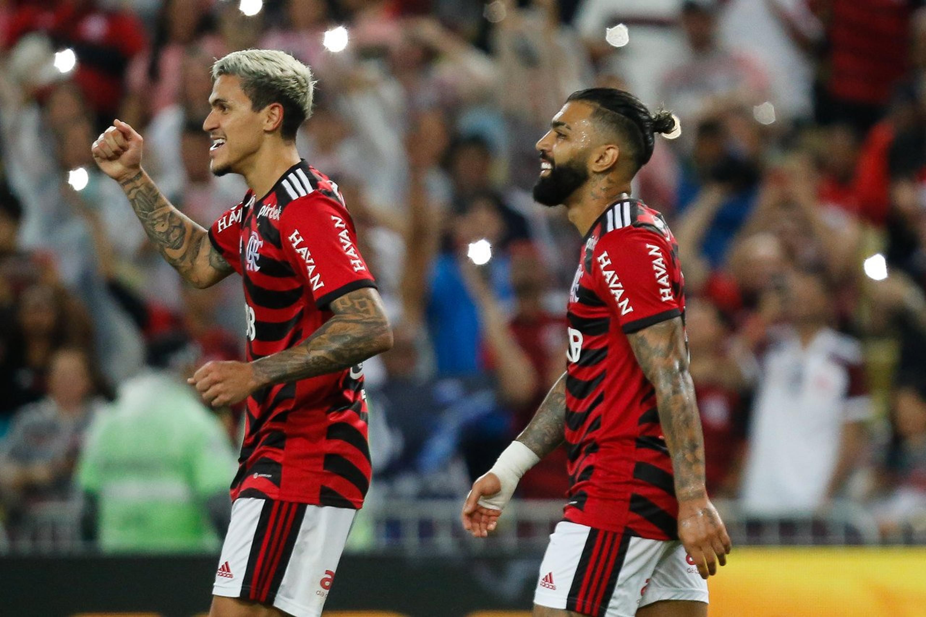 Pedro se aproxima de recorde histórico de Gabigol após gol pelo Flamengo na Libertadores