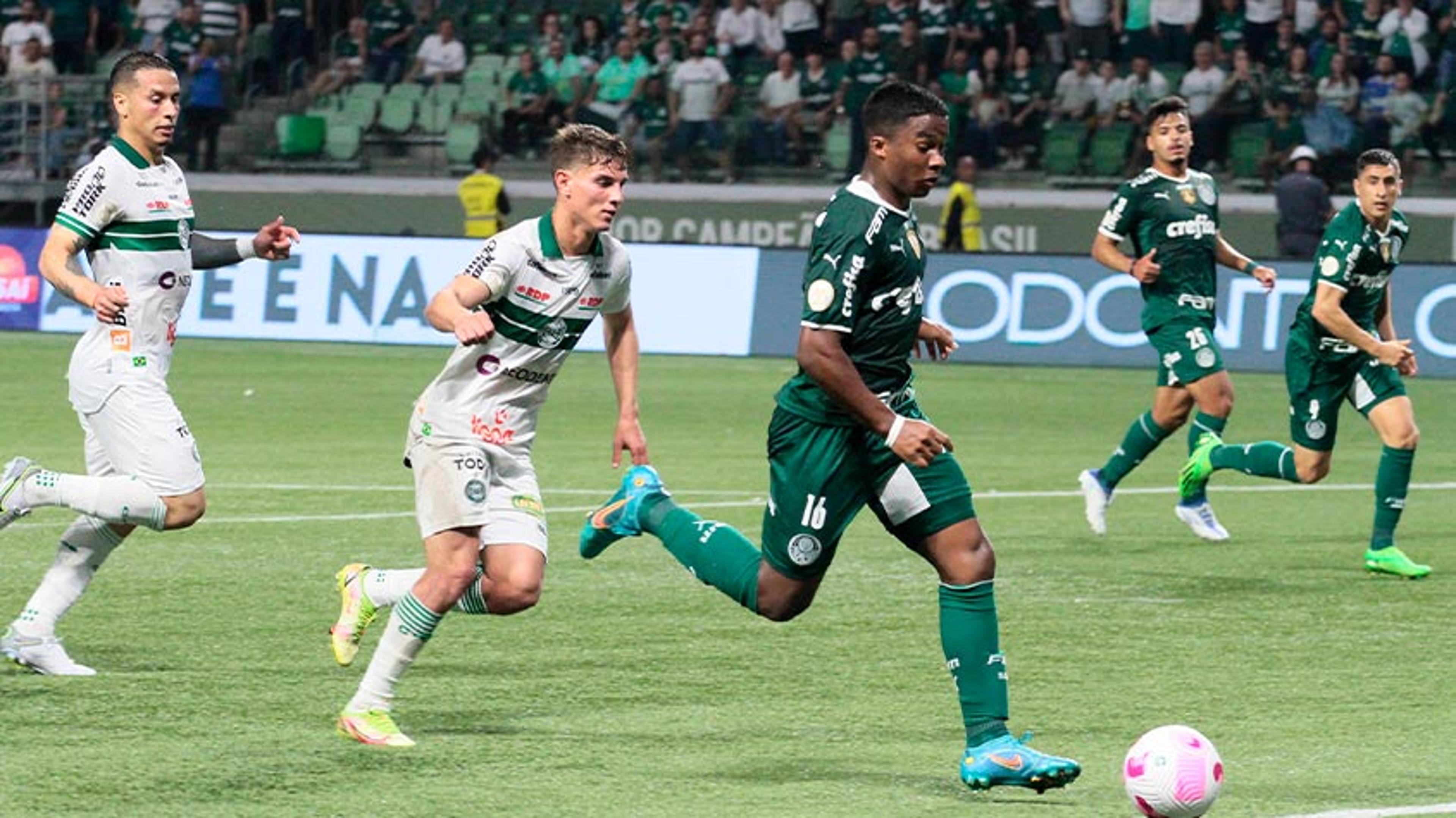 VÍDEO: Estreia de Endrick e goleada! Os lances do massacre do Palmeiras sobre o Coritiba