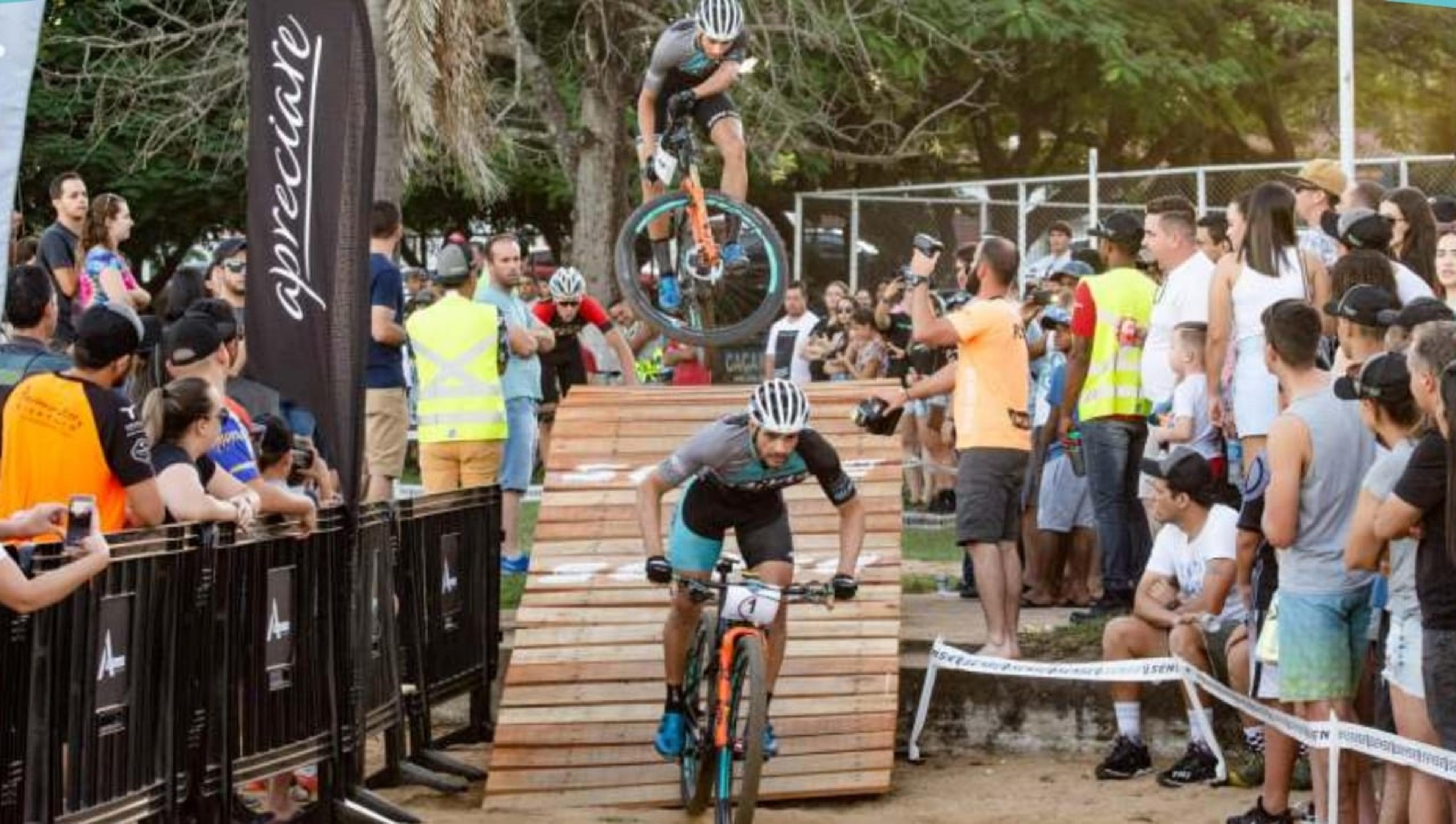 Desafio de ciclismo short track reúne feras da modalidade em Minas Gerais