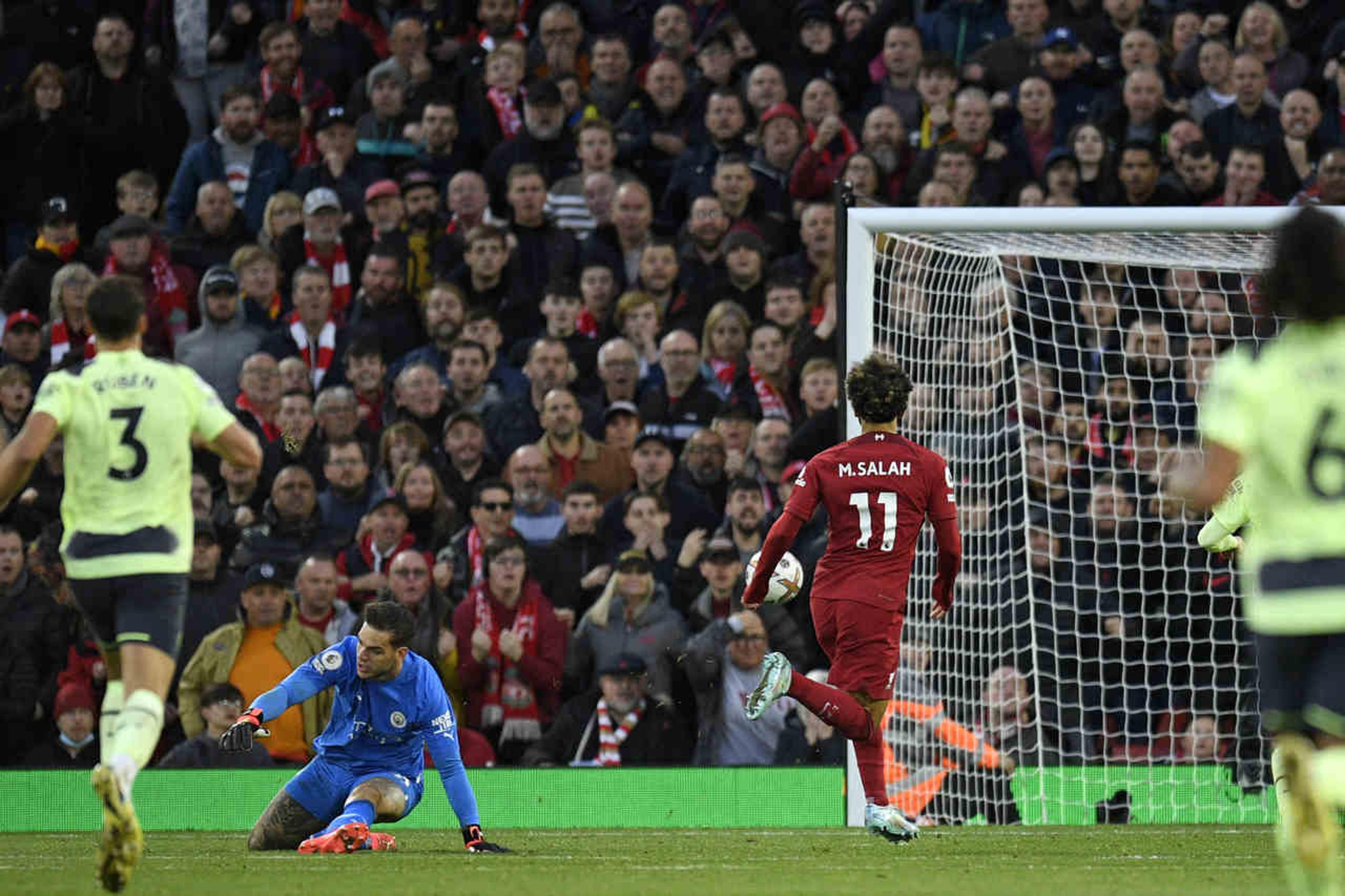 Salah marca, e Liverpool vence Manchester City pela Premier League