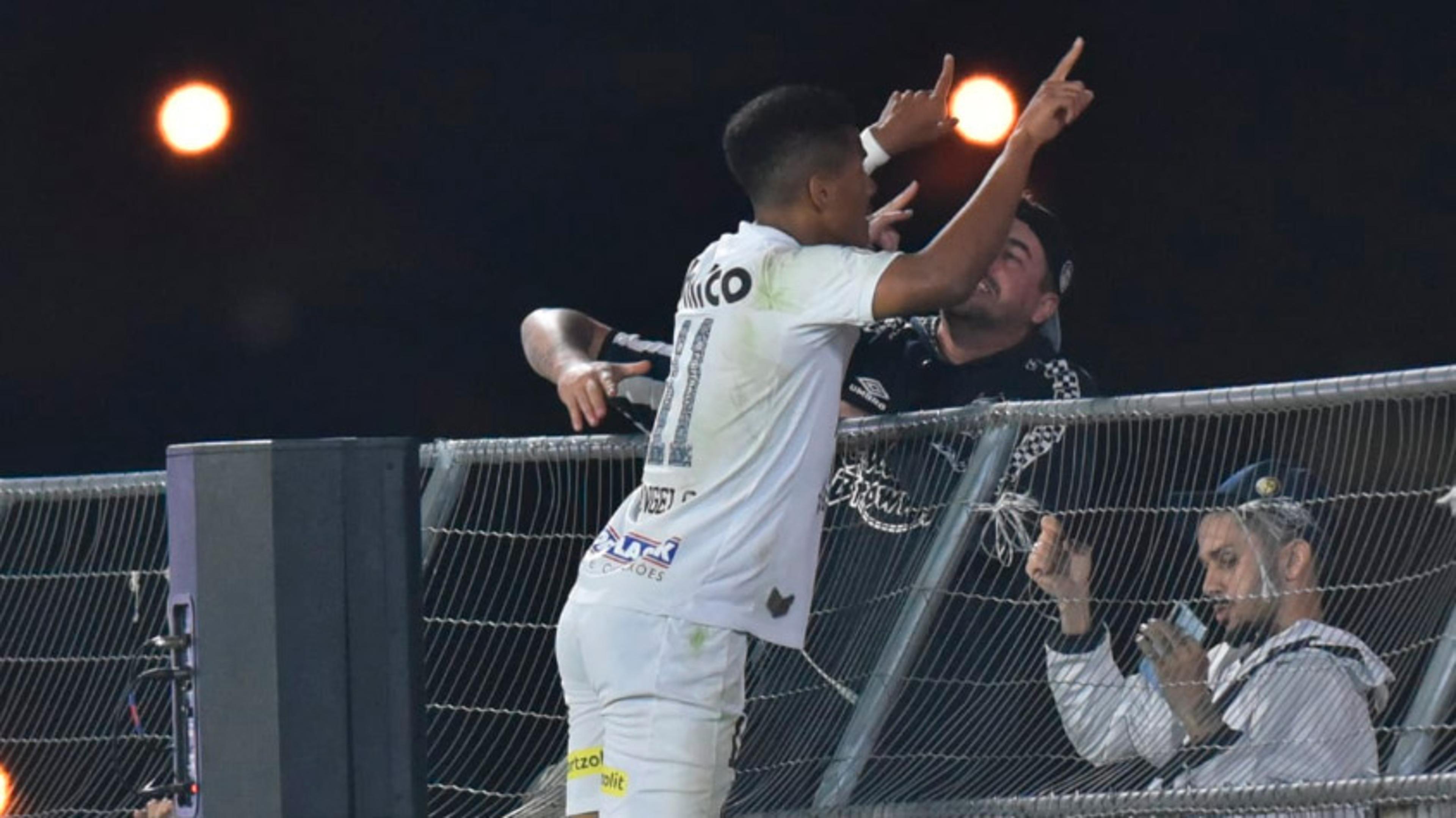 Santos vence o Red Bull Bragantino e entra na briga por vaga na Libertadores