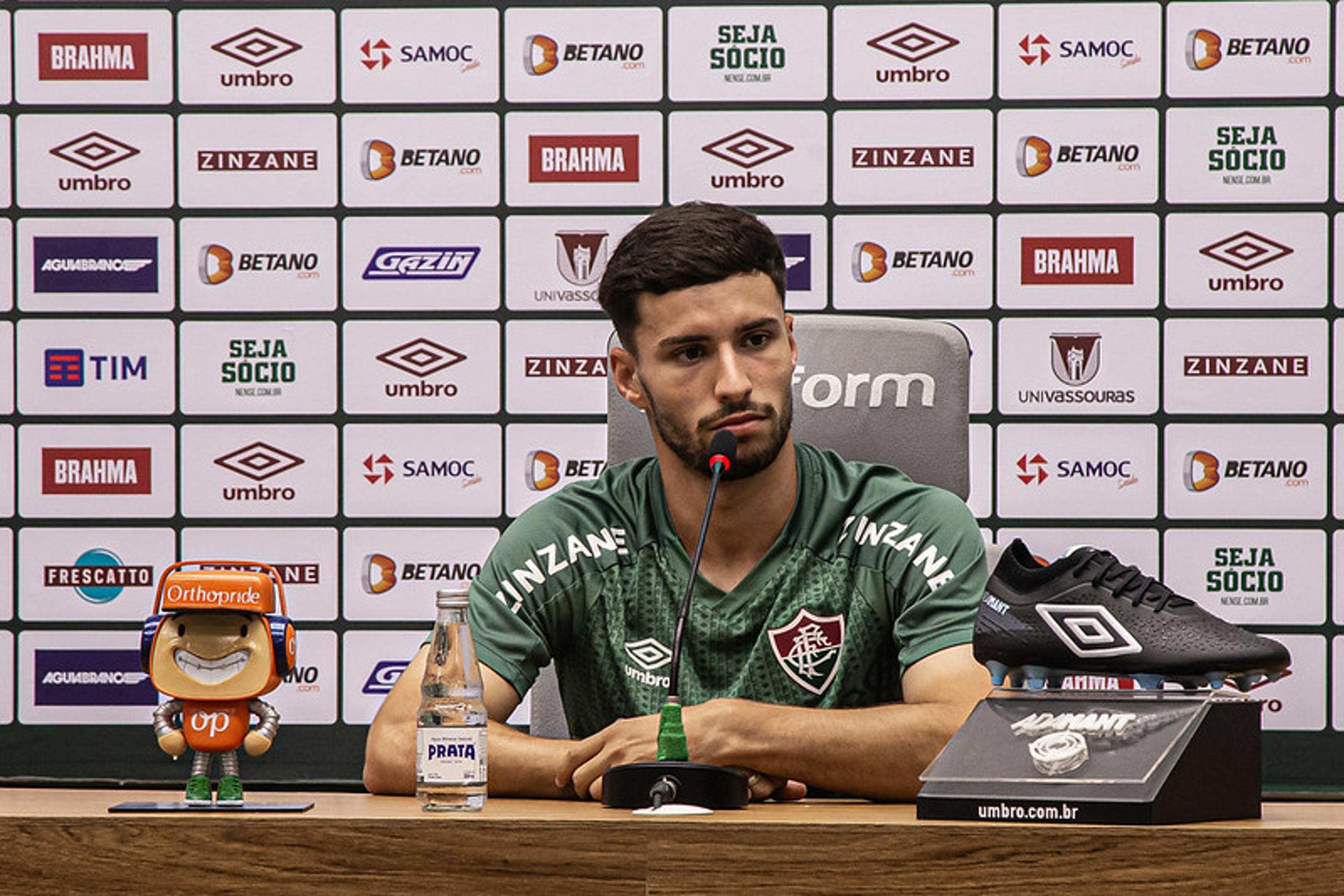 Martinelli despista sobre favoritismo na final e elogia reforço do Fluminense: ‘Dispensa comentários’