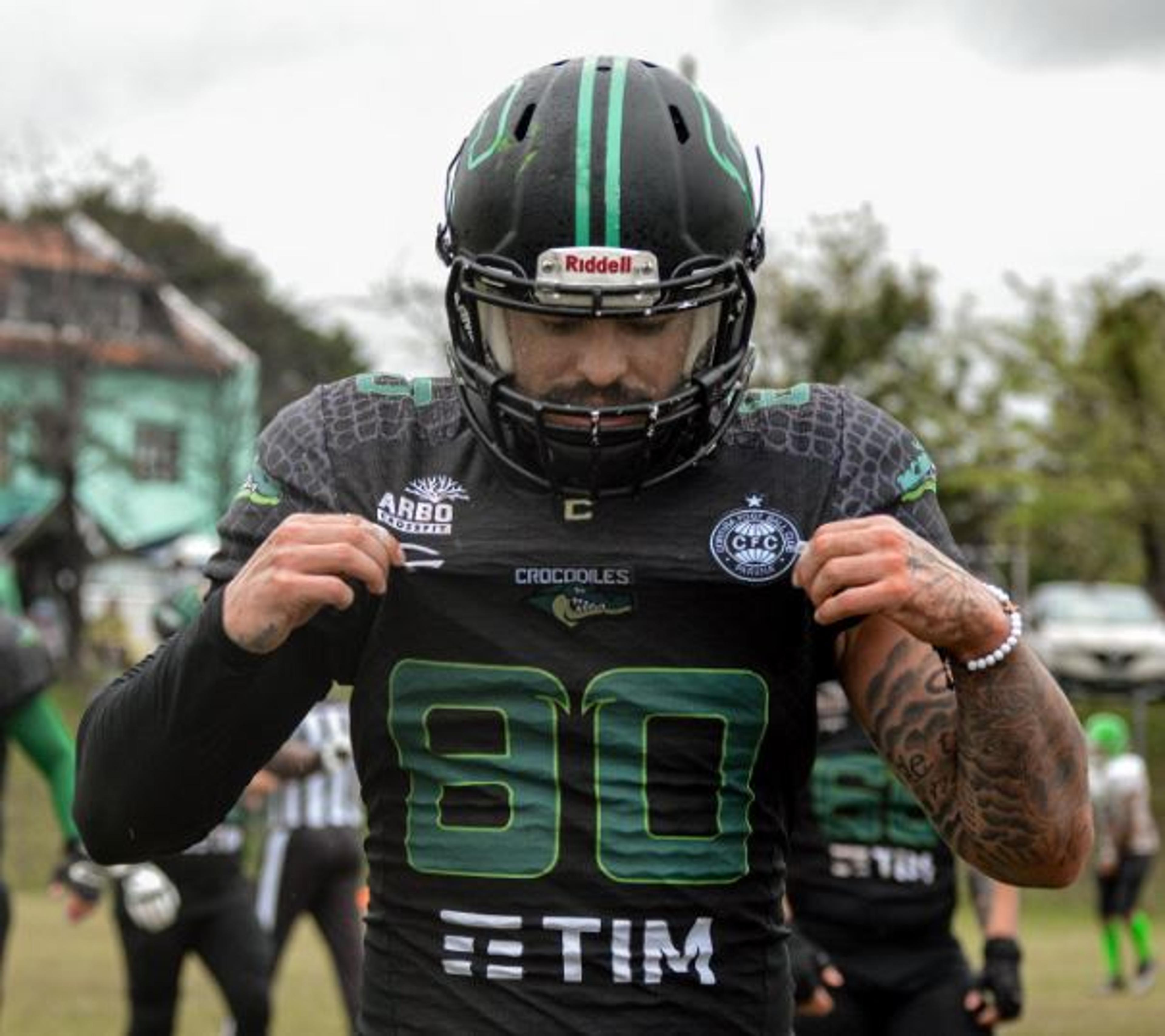 Athos Daniel Jr. homenageia jogador contundido do Coritiba Crocodiles no triunfo contra o HP Paraná