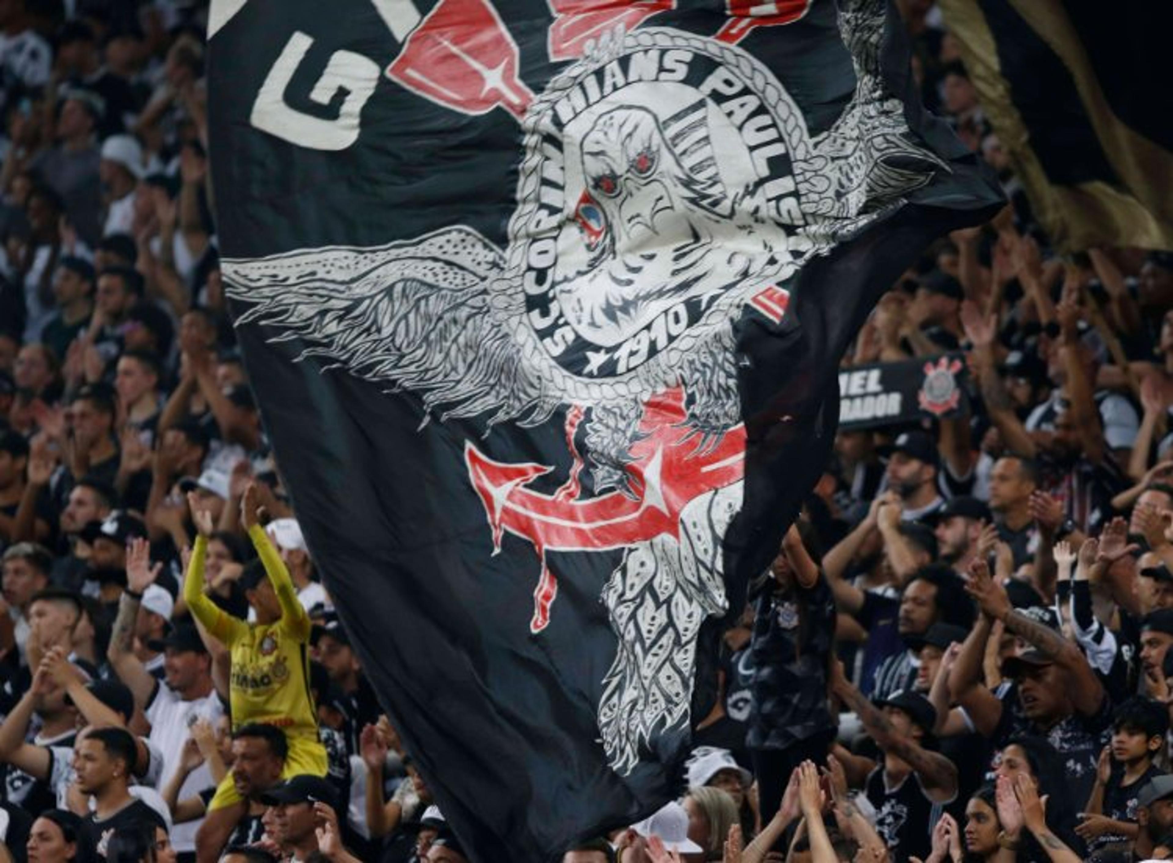 Torcida do Corinthians esgota ingressos para estreia; Organizadas anunciam protestos contra preços