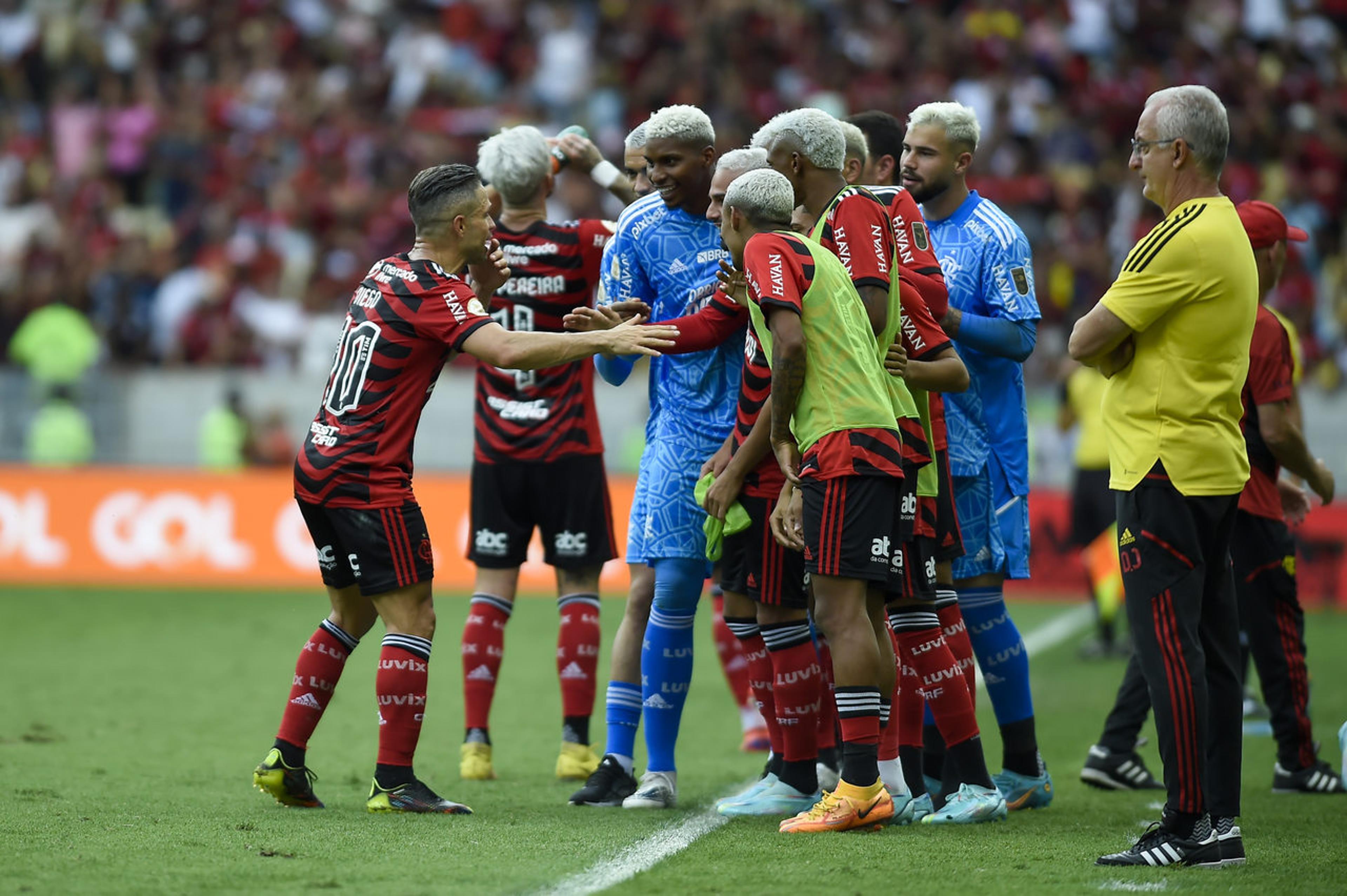 Com novidades, Flamengo divulga escalação para jogo contra o Fluminense