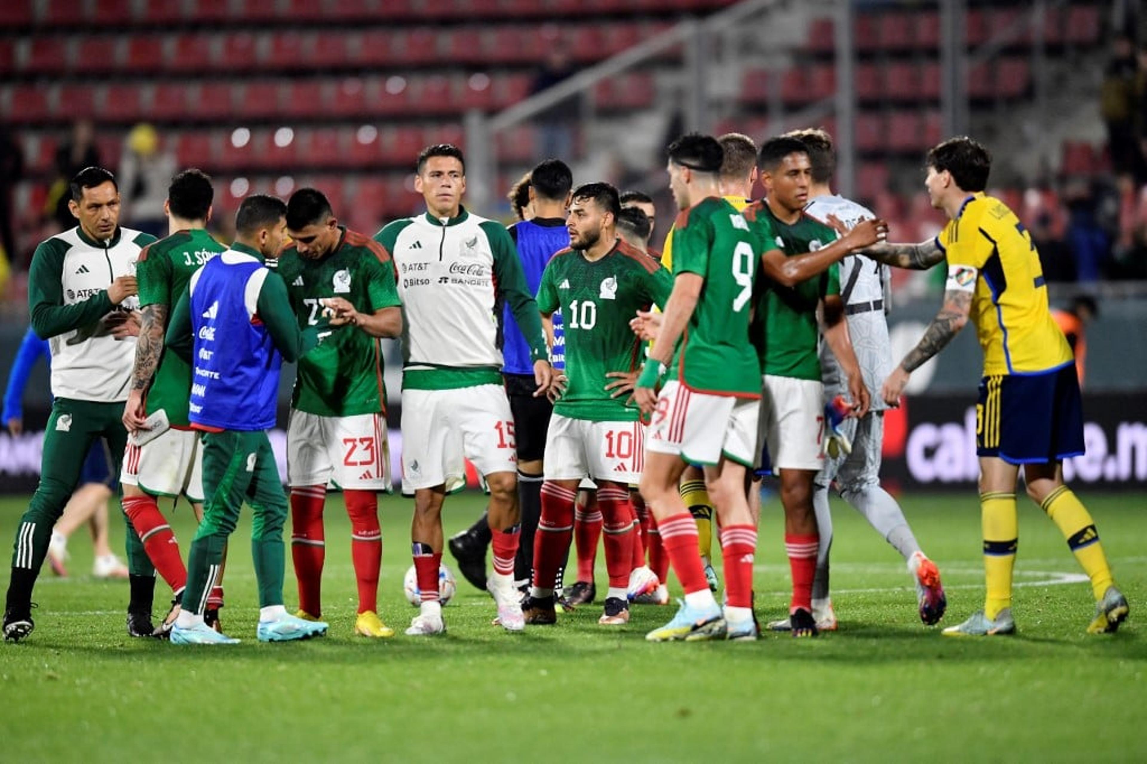 Após derrota em amistoso, meia do México diz que na Copa não pode haver erros