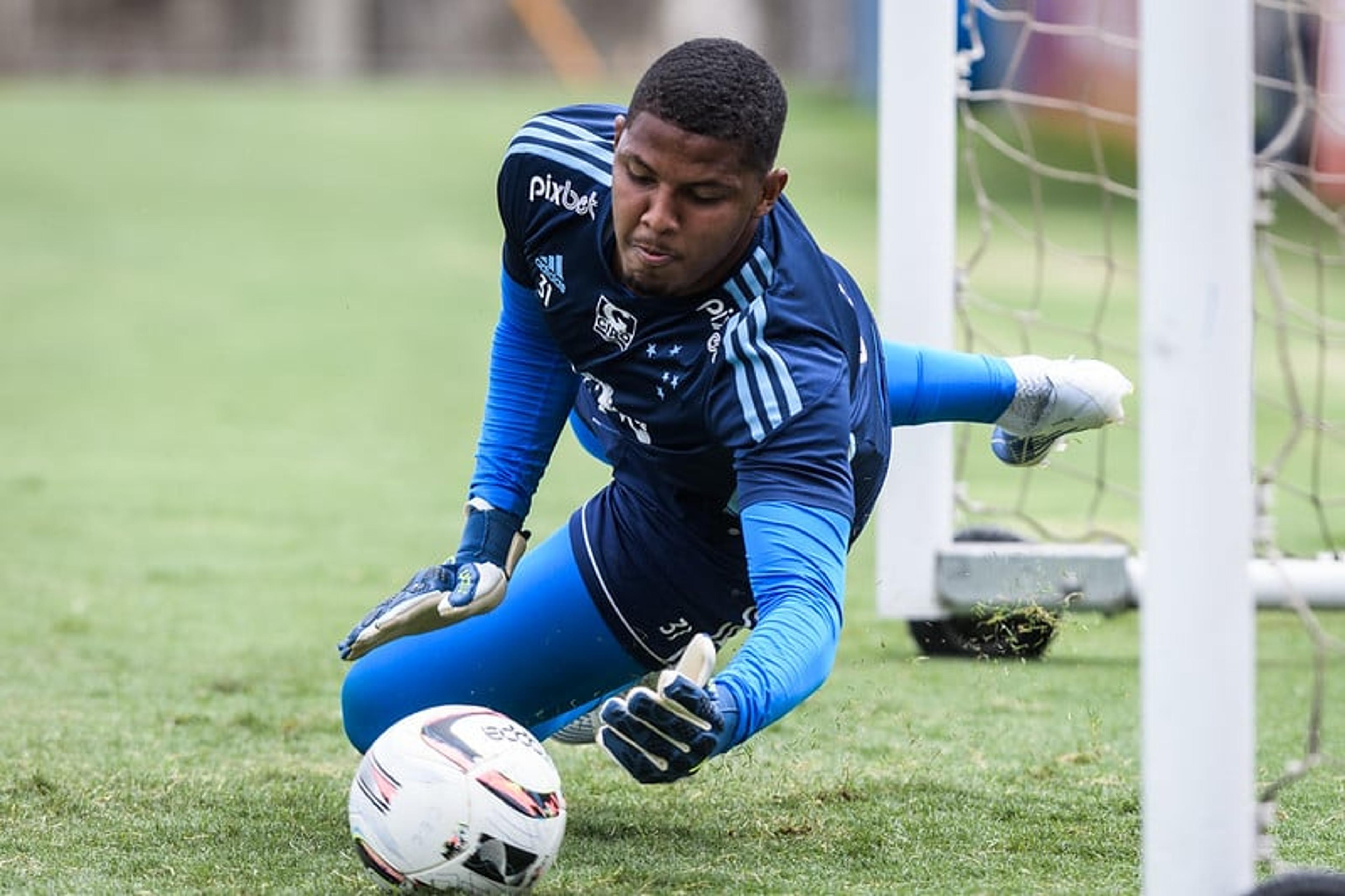 Cruzeiro empresta jovem goleiro para o Atlético-GO