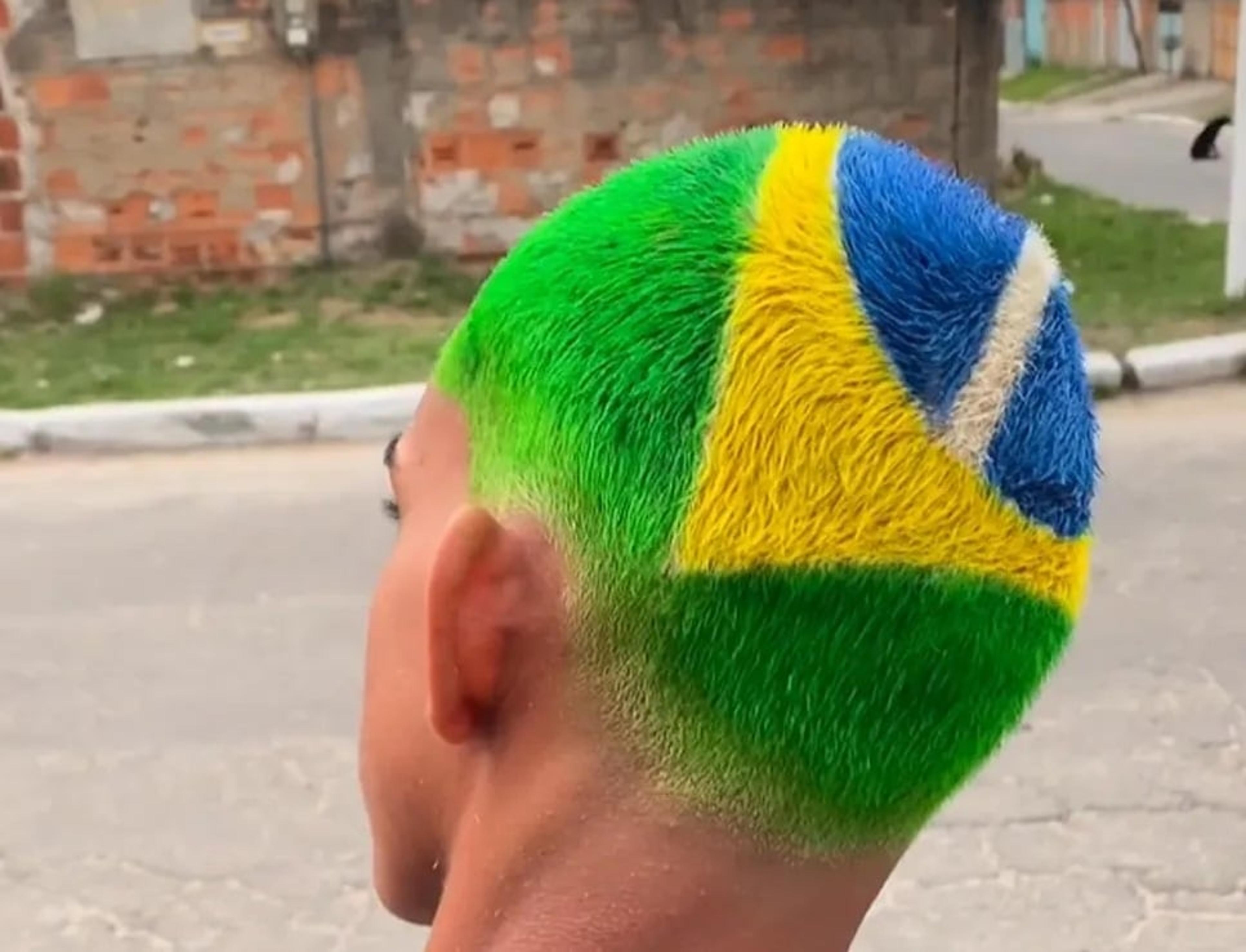 Com o Brasil na cabeça: corte nas cores da bandeira viraliza na web