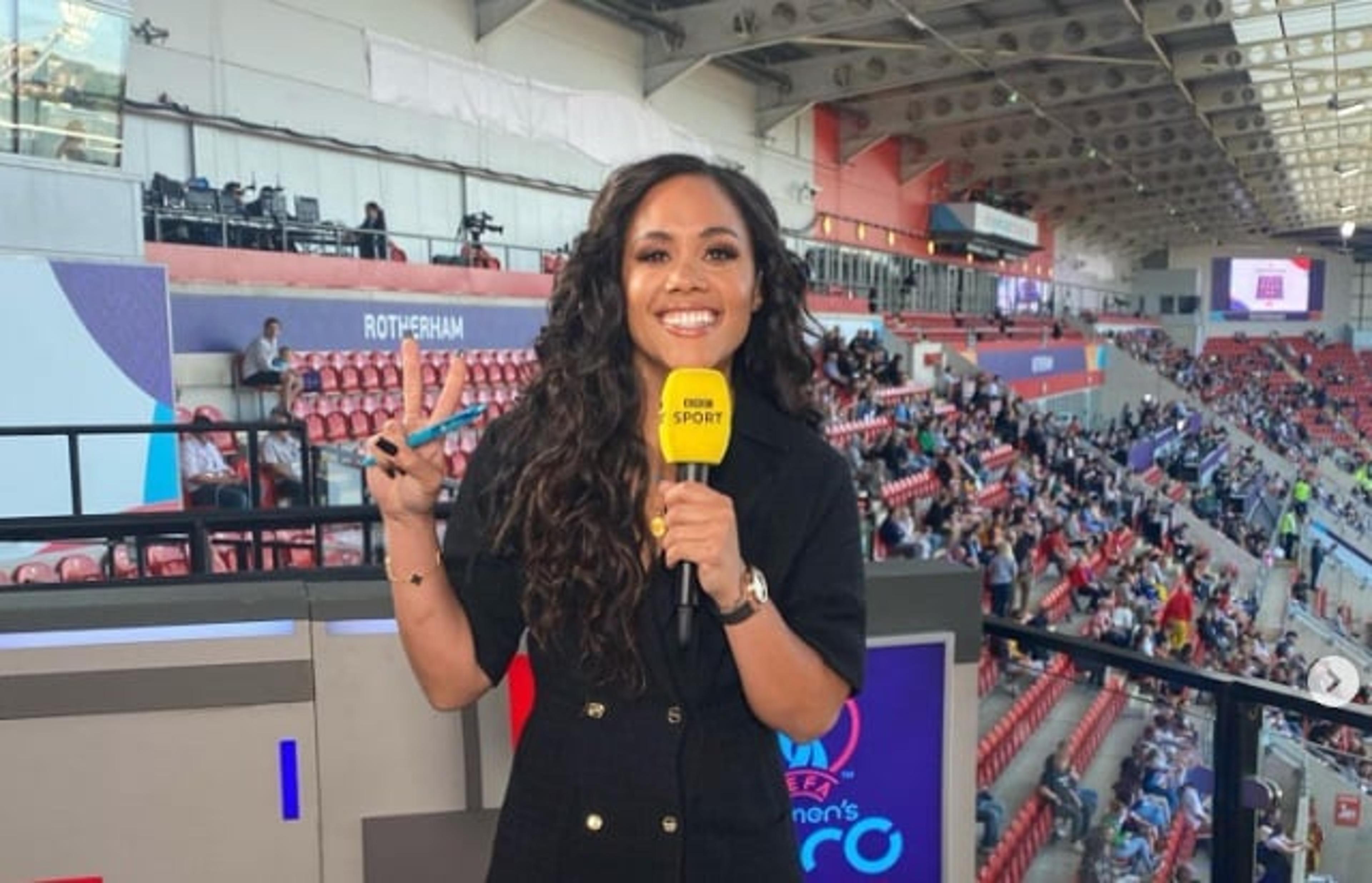 Saiba quem é Alex Scott, repórter que ‘peitou’ a Fifa na Copa do Mundo