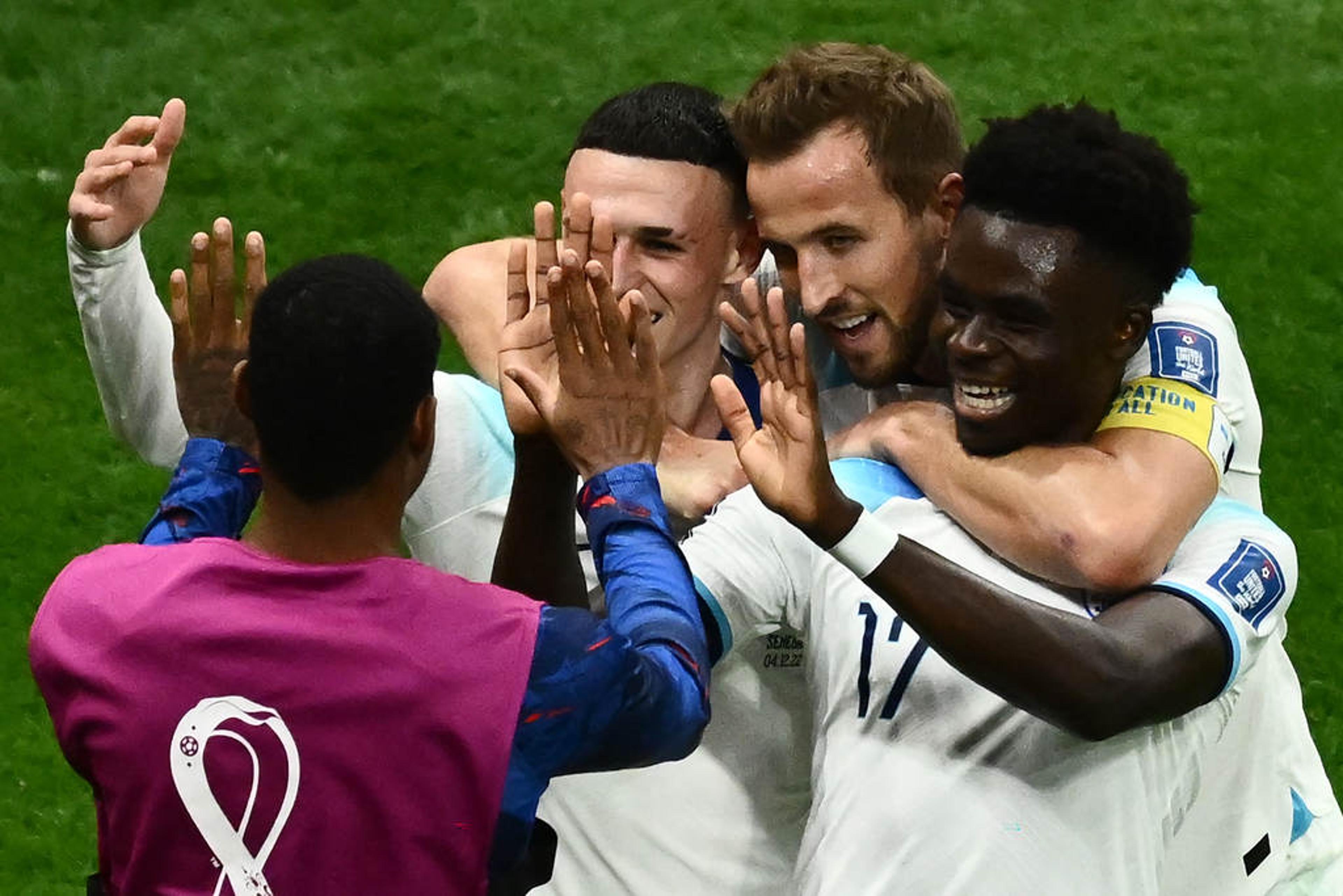 Kane desencanta, jovens brilham, Inglaterra vence o Senegal e avança às quartas de final da Copa