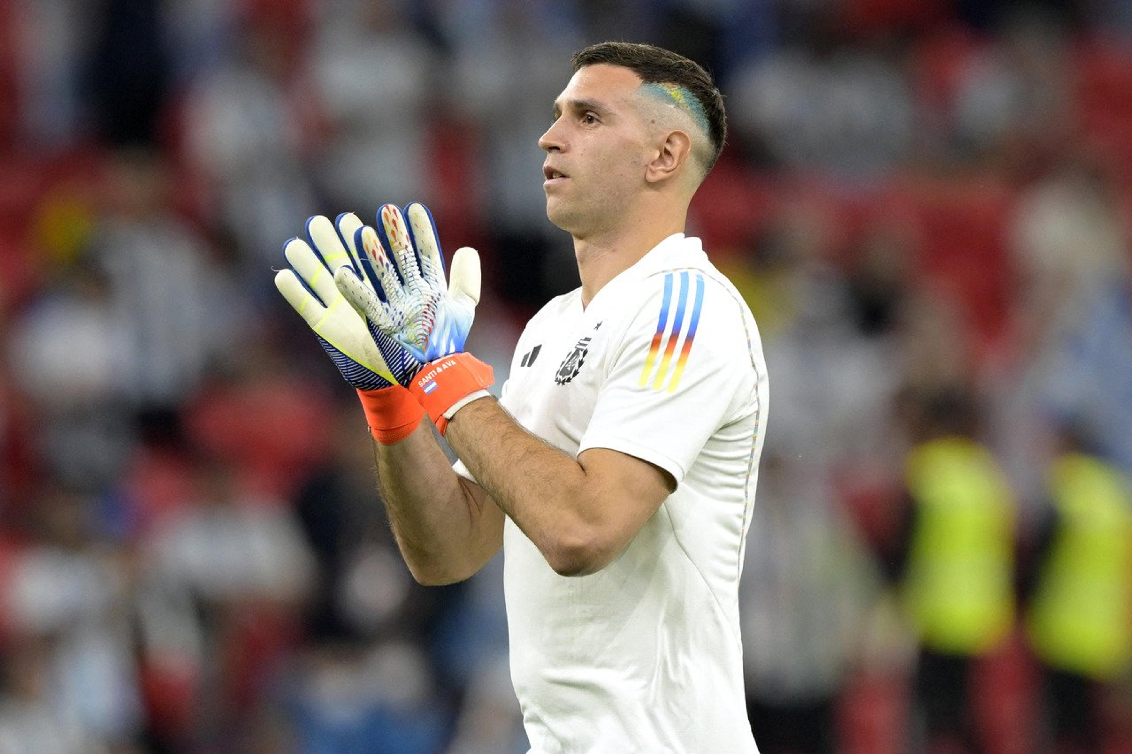 Goleiro da Seleção Argentina esbanja confiança e exalta torcida antes de final da Copa do Mundo