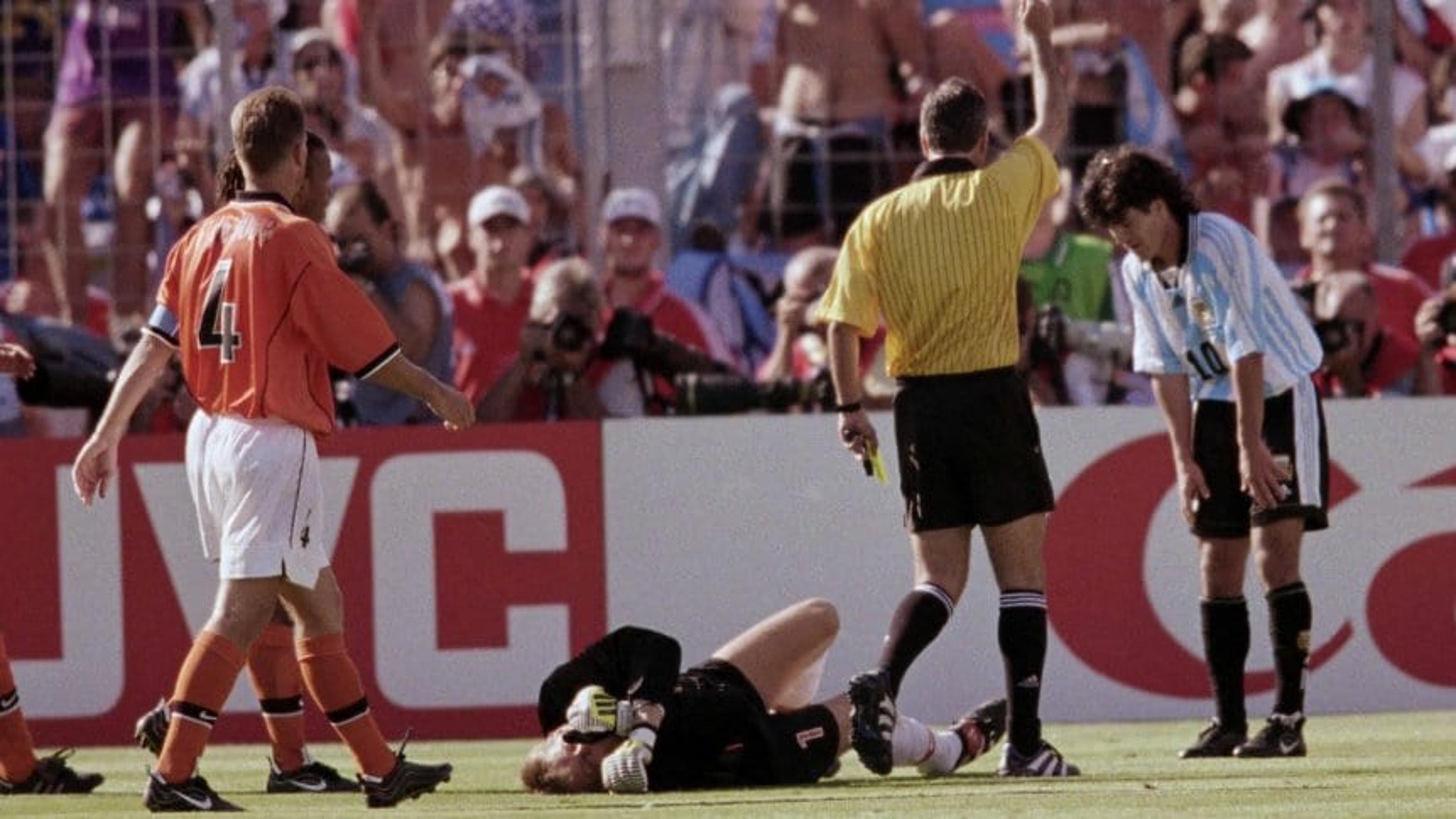 Ídolo da Holanda, Van Der Sar relembra o que falou para Ortega, da Argentina, na Copa 1998