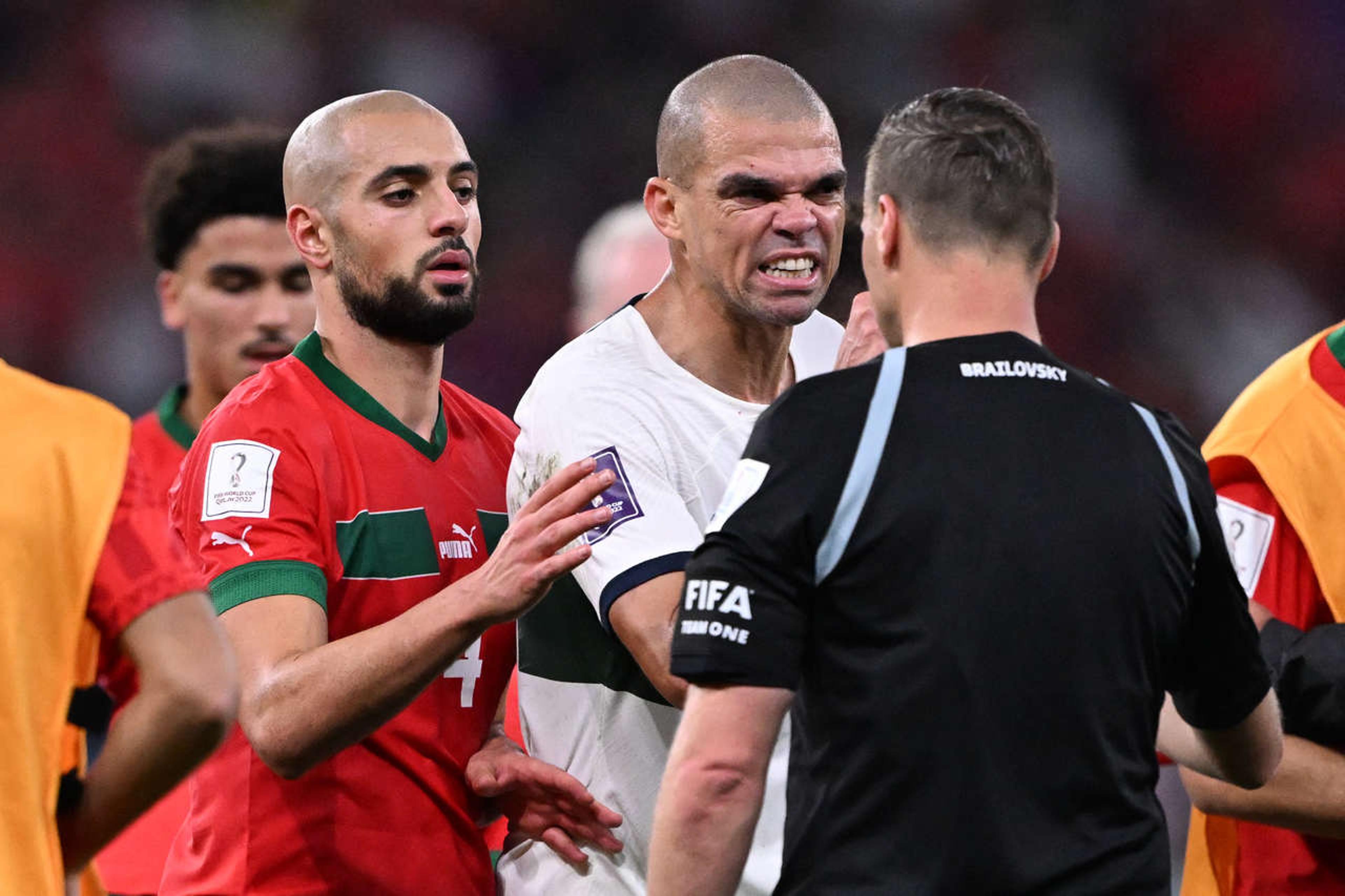 ‘Inadmissível um argentino apitar o nosso jogo’, dispara Pepe após eliminação de Portugal na Copa