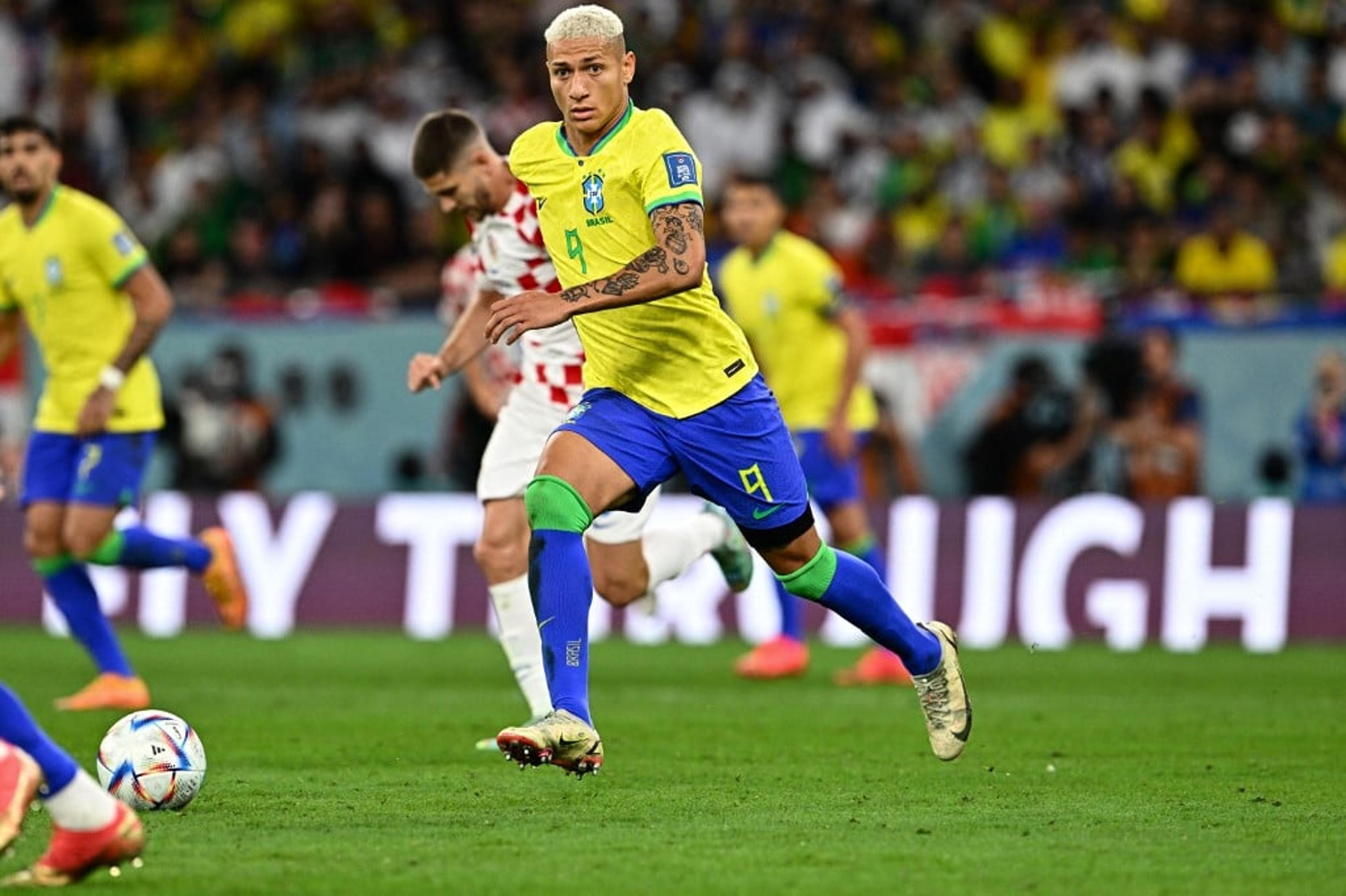 Richarlison sofreu lesão no último jogo do Brasil na Copa do Mundo