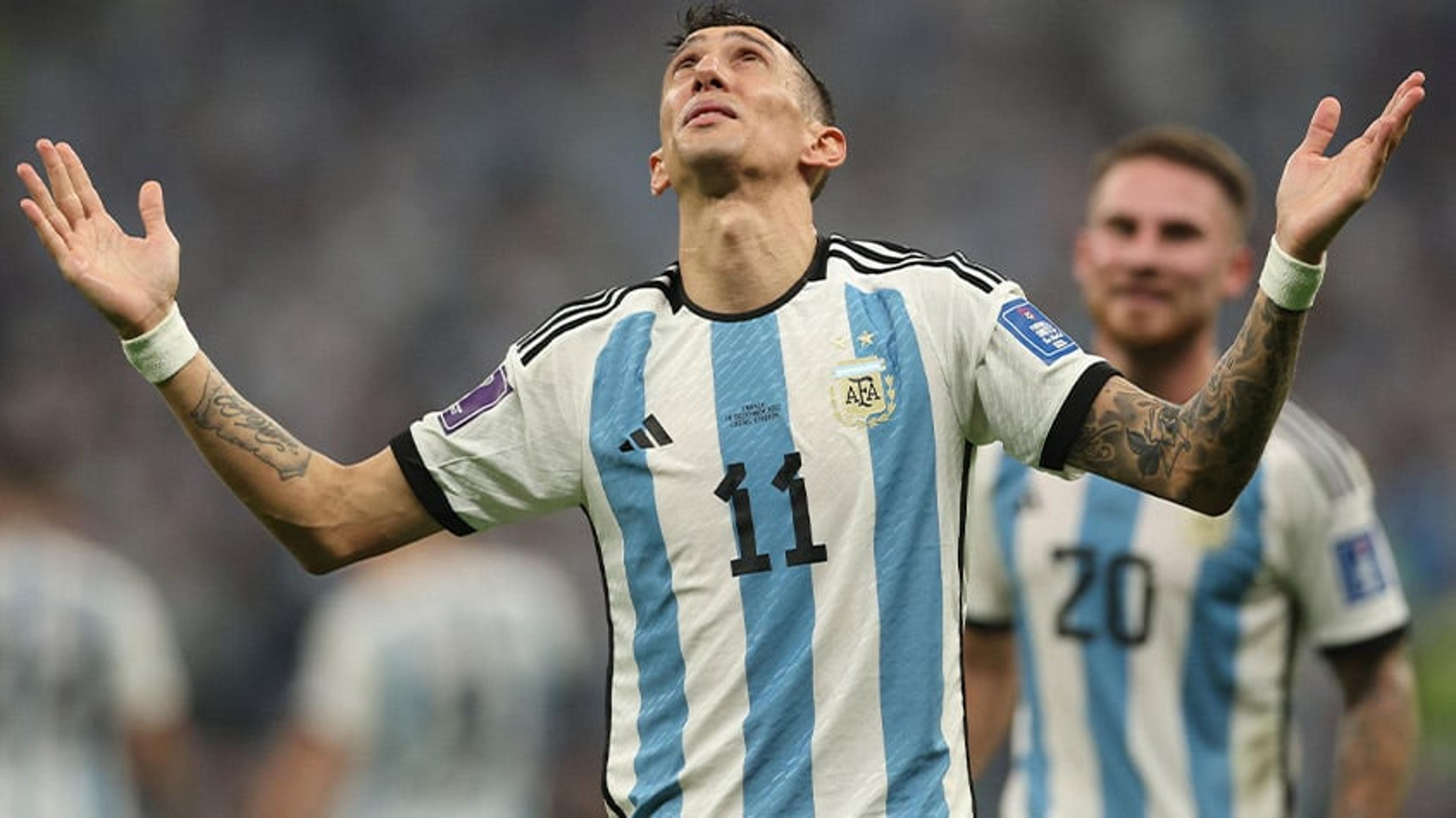 Di María chora após marcar gol pela Argentina na final da Copa do Mundo