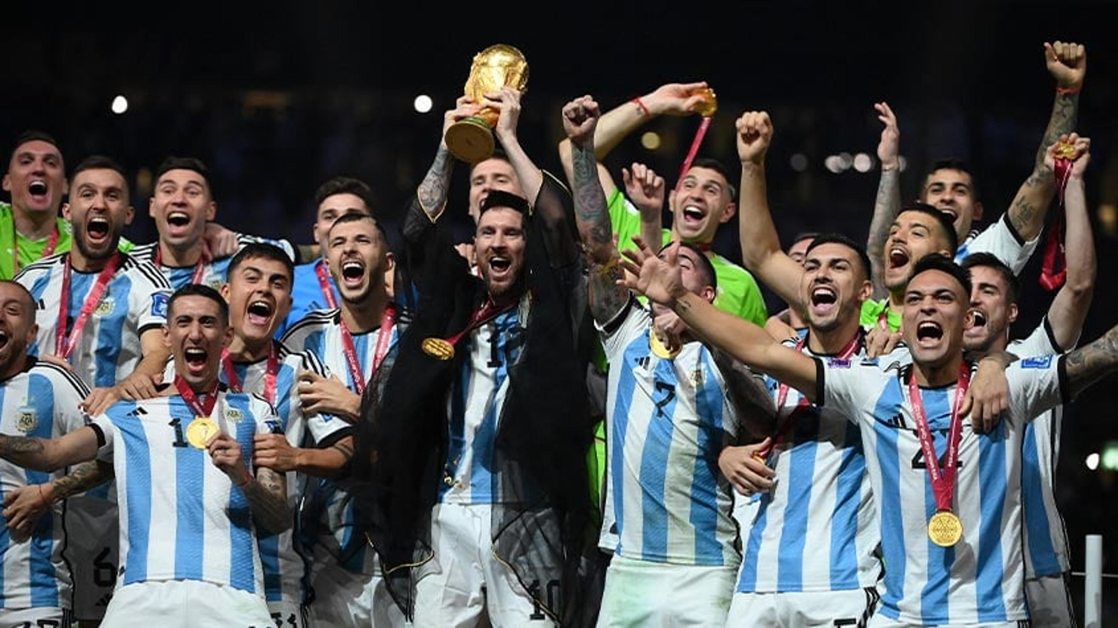 Lenda do futebol argentino aponta três nomes como ‘surpresas’ em título da Copa do Mundo