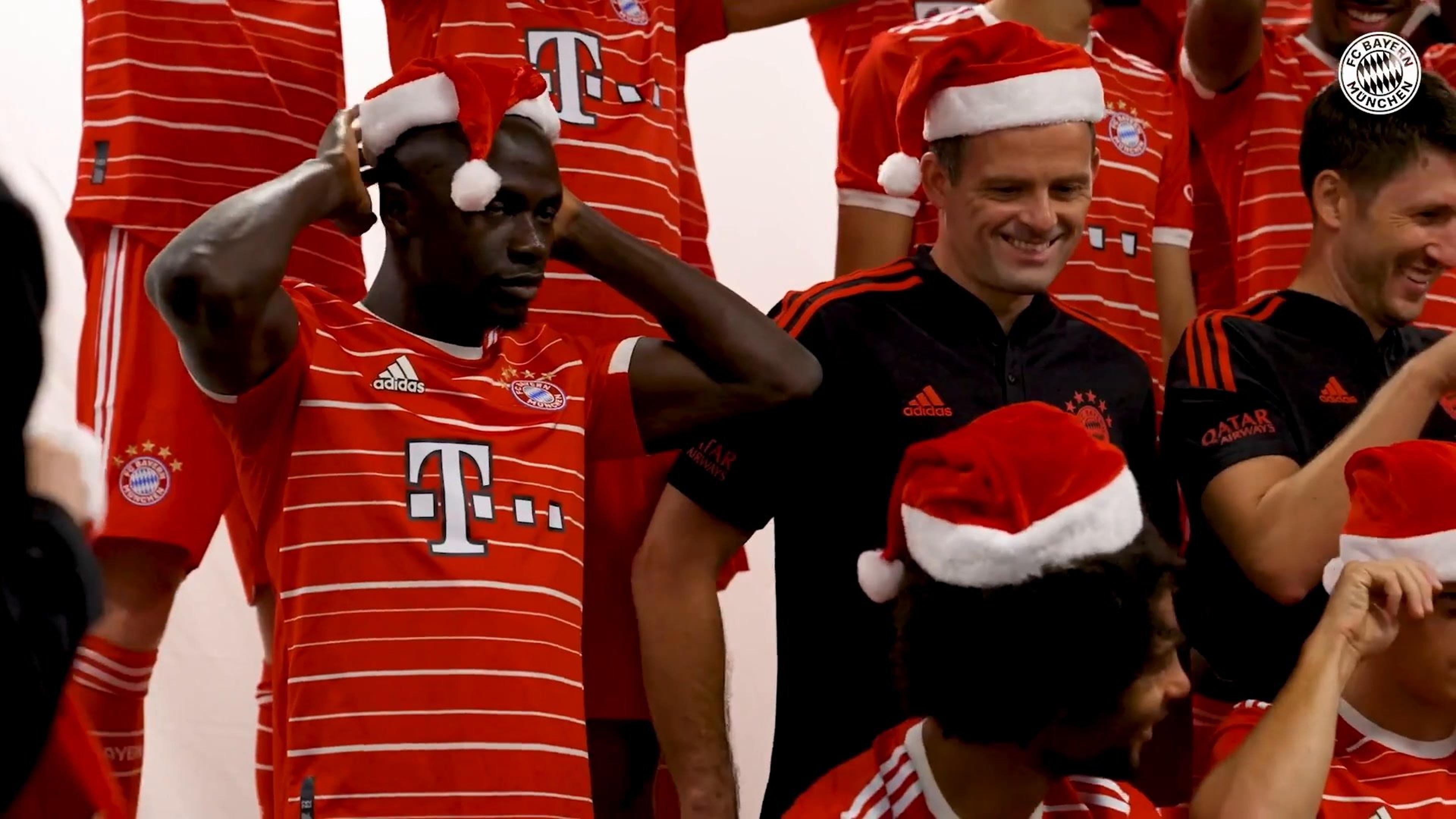 Elenco do Bayern de Munique canta ‘Jingle Bells’ em clima de Natal; assista