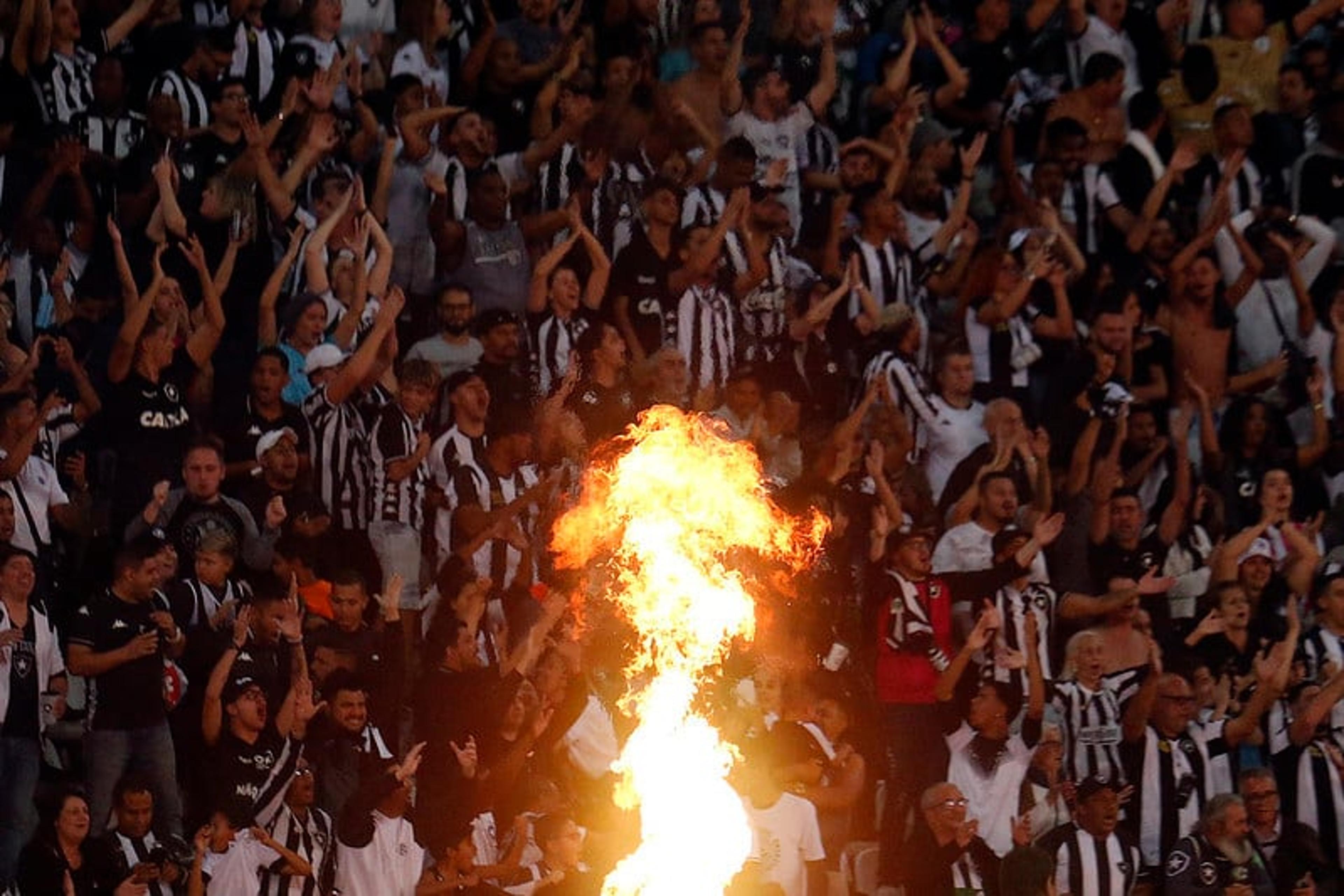 Botafogo inicia venda de ingressos para duelo contra o Nova Iguaçu nos pontos físicos; veja os locais