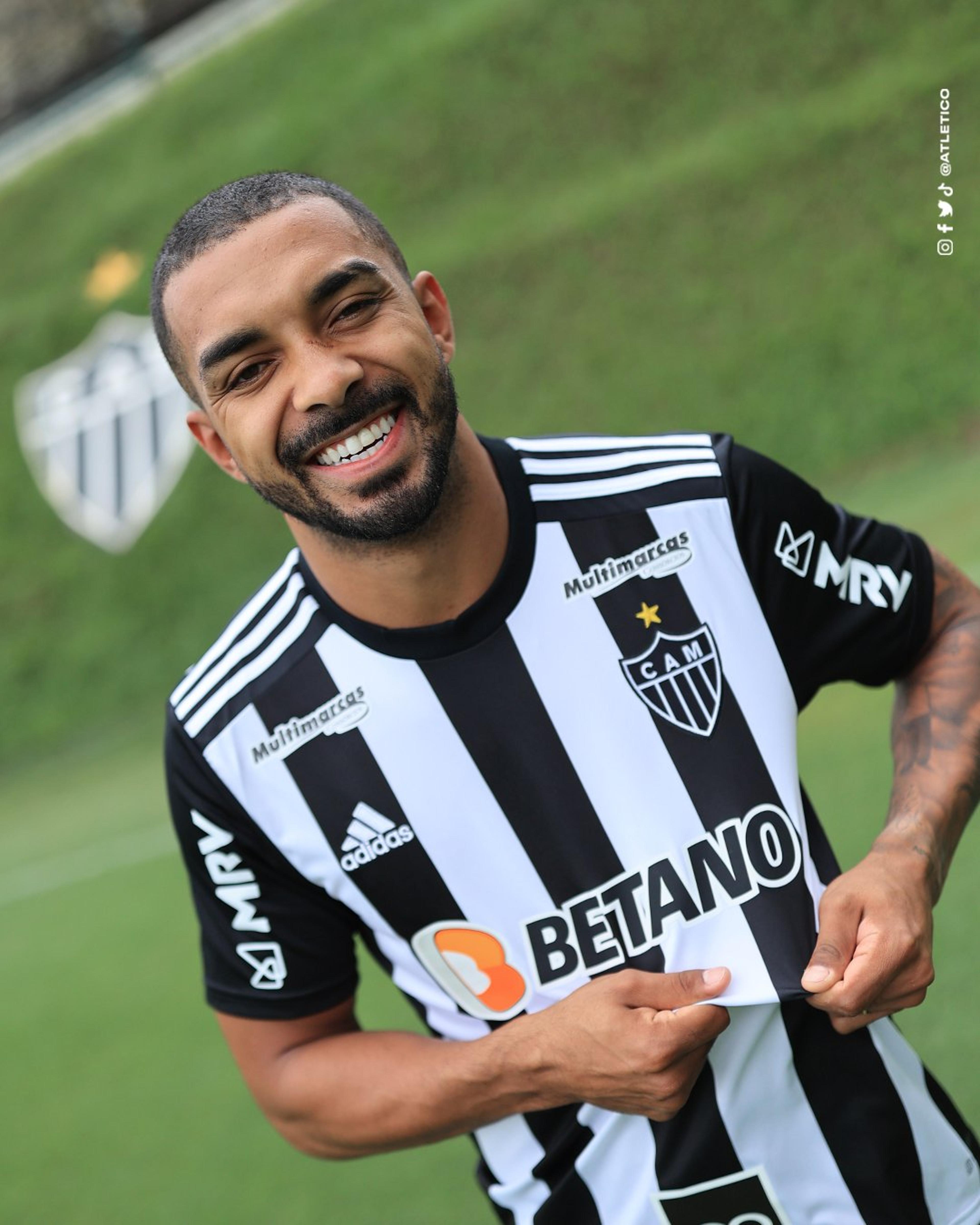 Vasco tenta a contratação de lateral do Atlético-MG