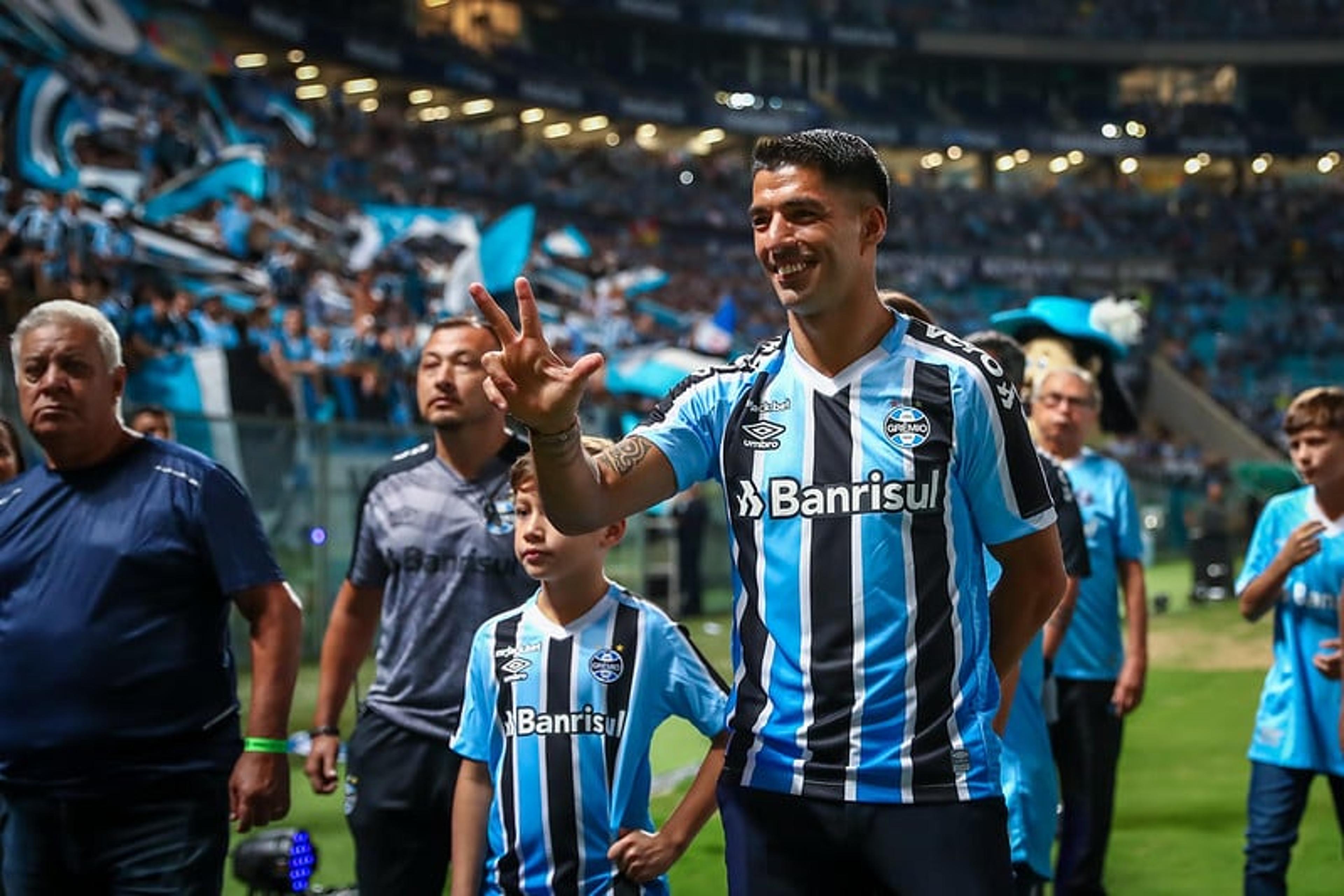 Luís Suárez revela recado de Messi antes de assinar com o Grêmio: “Me disse para…”