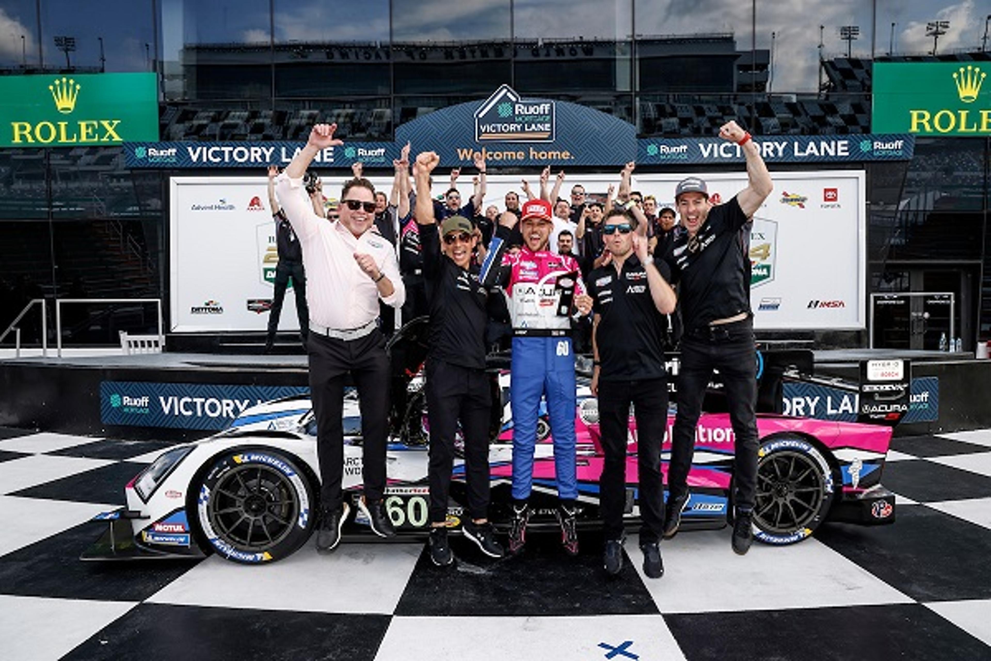 Papo com Helio Castroneves: A pole da Rolex 24 at Daytona é nossa; que venha a vitória