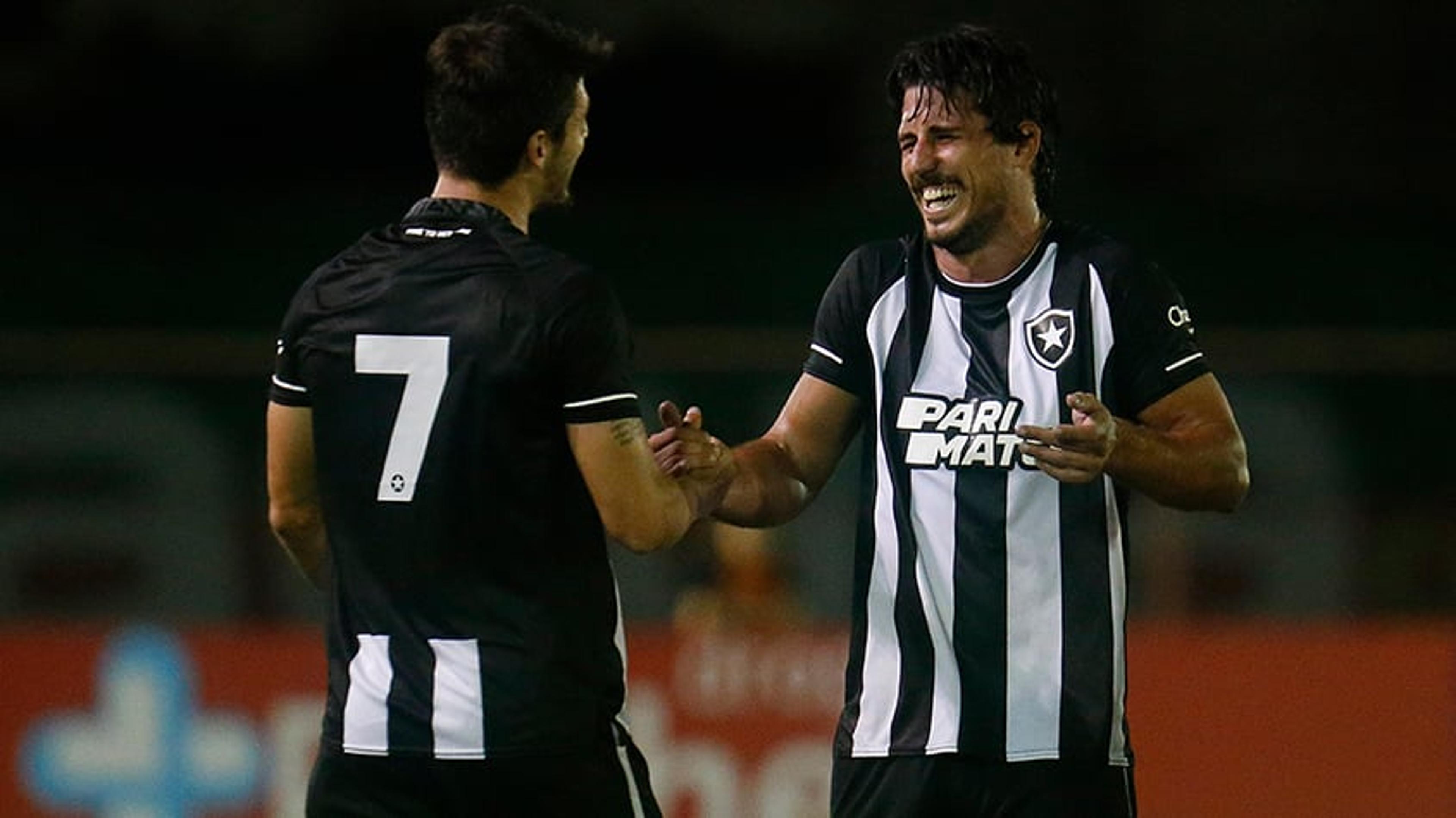 Gabriel Pires se destaca, e Botafogo vence o Madureira pelo Carioca na estreia de Luis Segovia