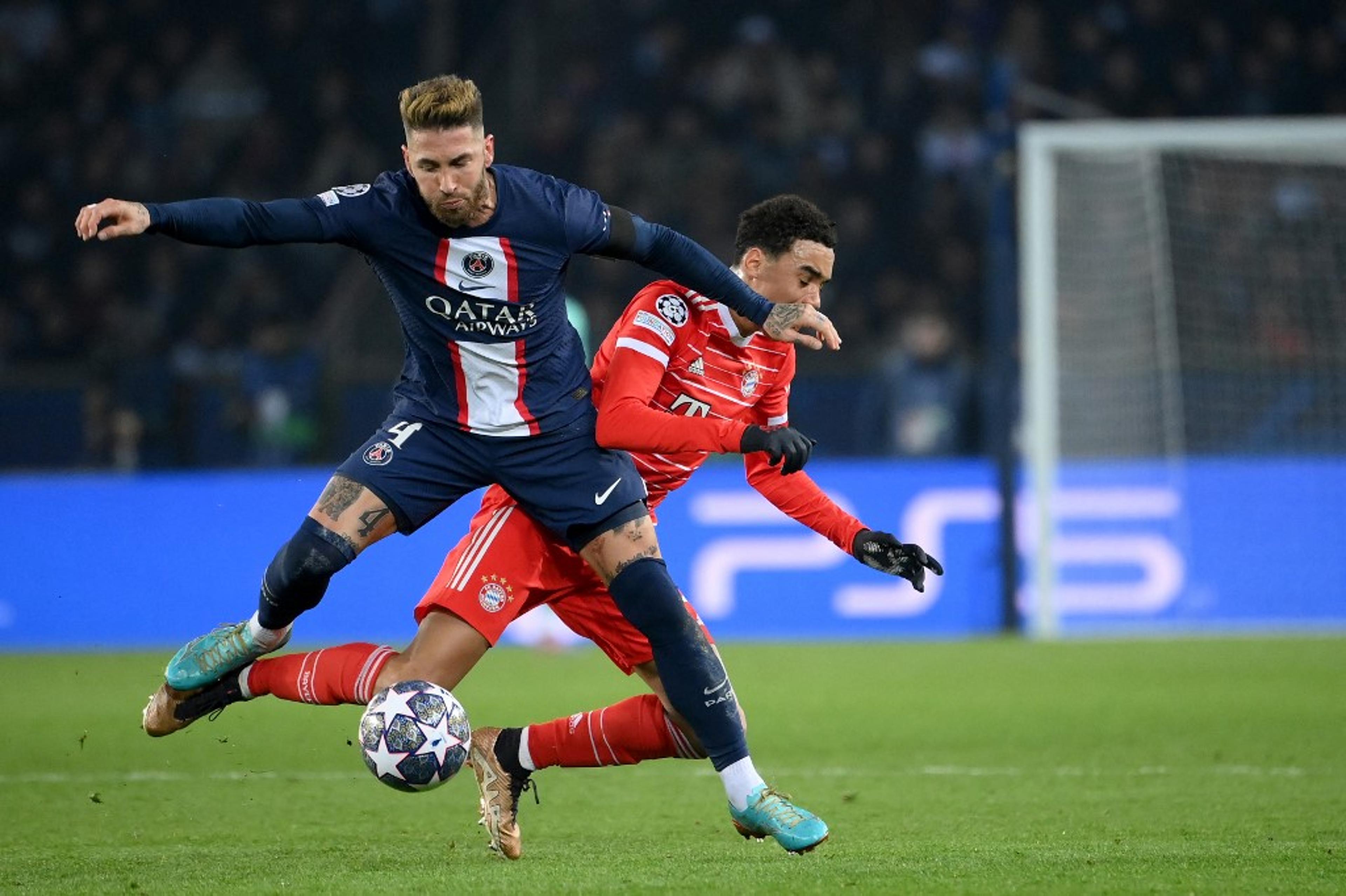 Sergio Ramos empurra fotógrafo após derrota do PSG na Champions League