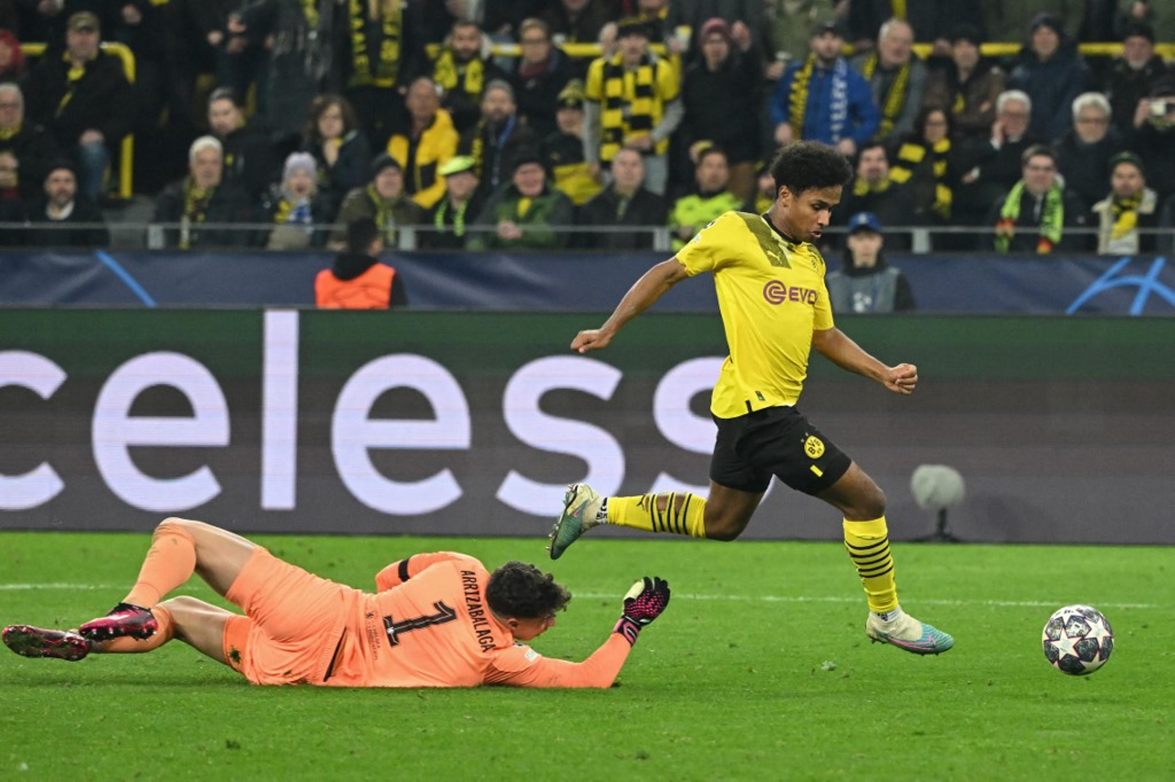 Dortmund vence o Chelsea no jogo de ida das oitavas da Champions League