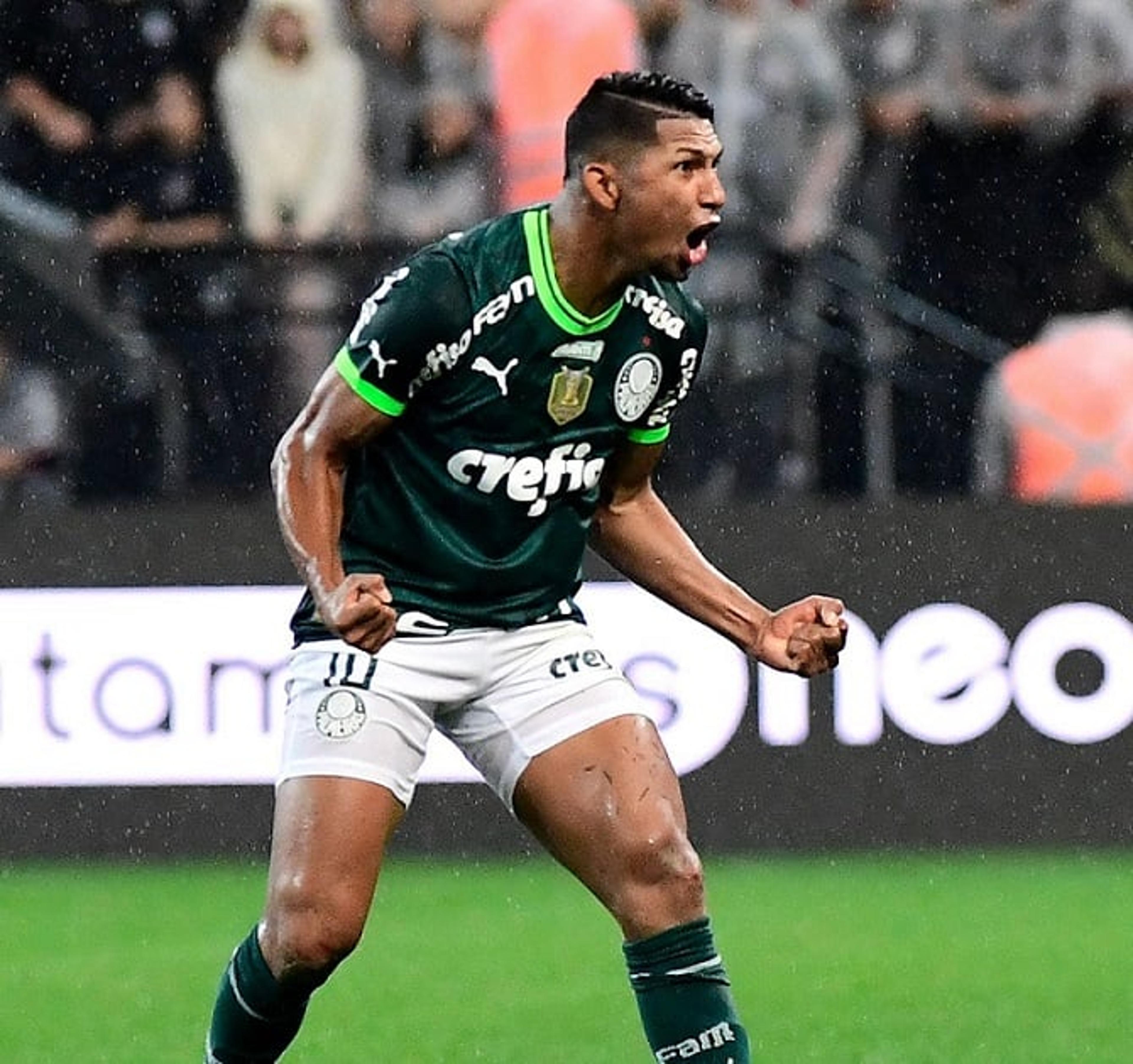 Artilheiro do Dérbi, Rony atinge marca expressiva pelo Palmeiras