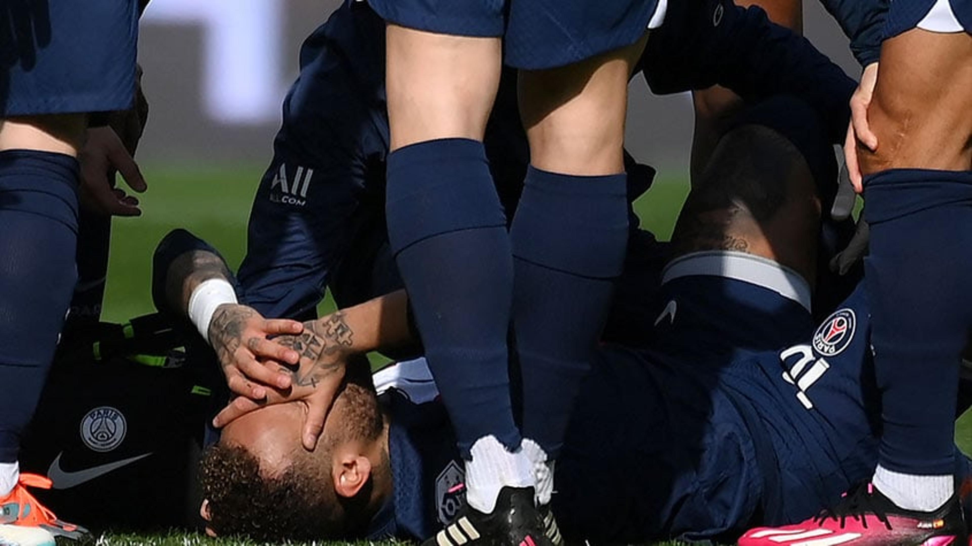 Neymar posta nas redes e exibe início de recuperação no retorno a Paris