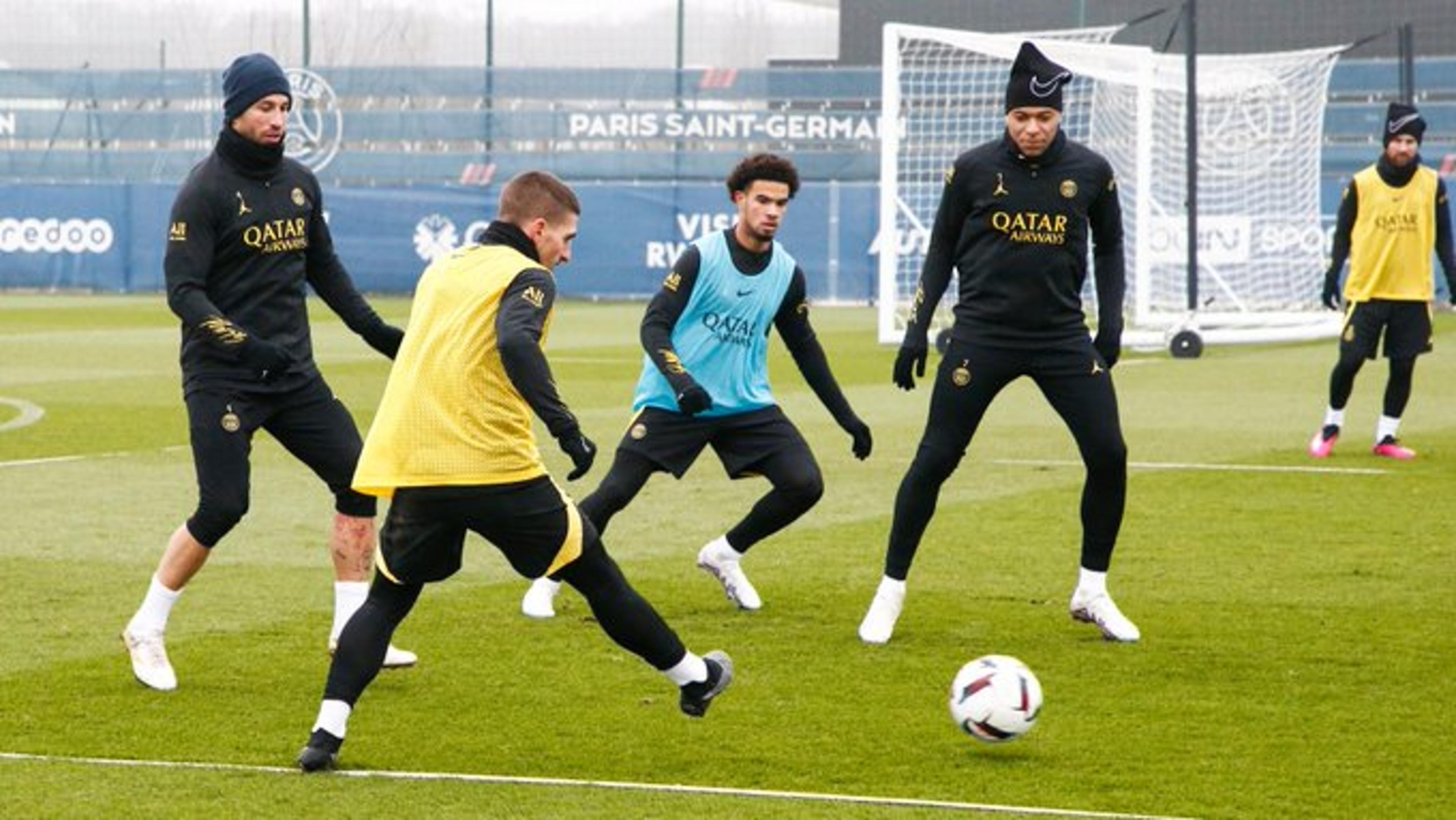 Junto com Neymar, treinador também desfalca treino do PSG