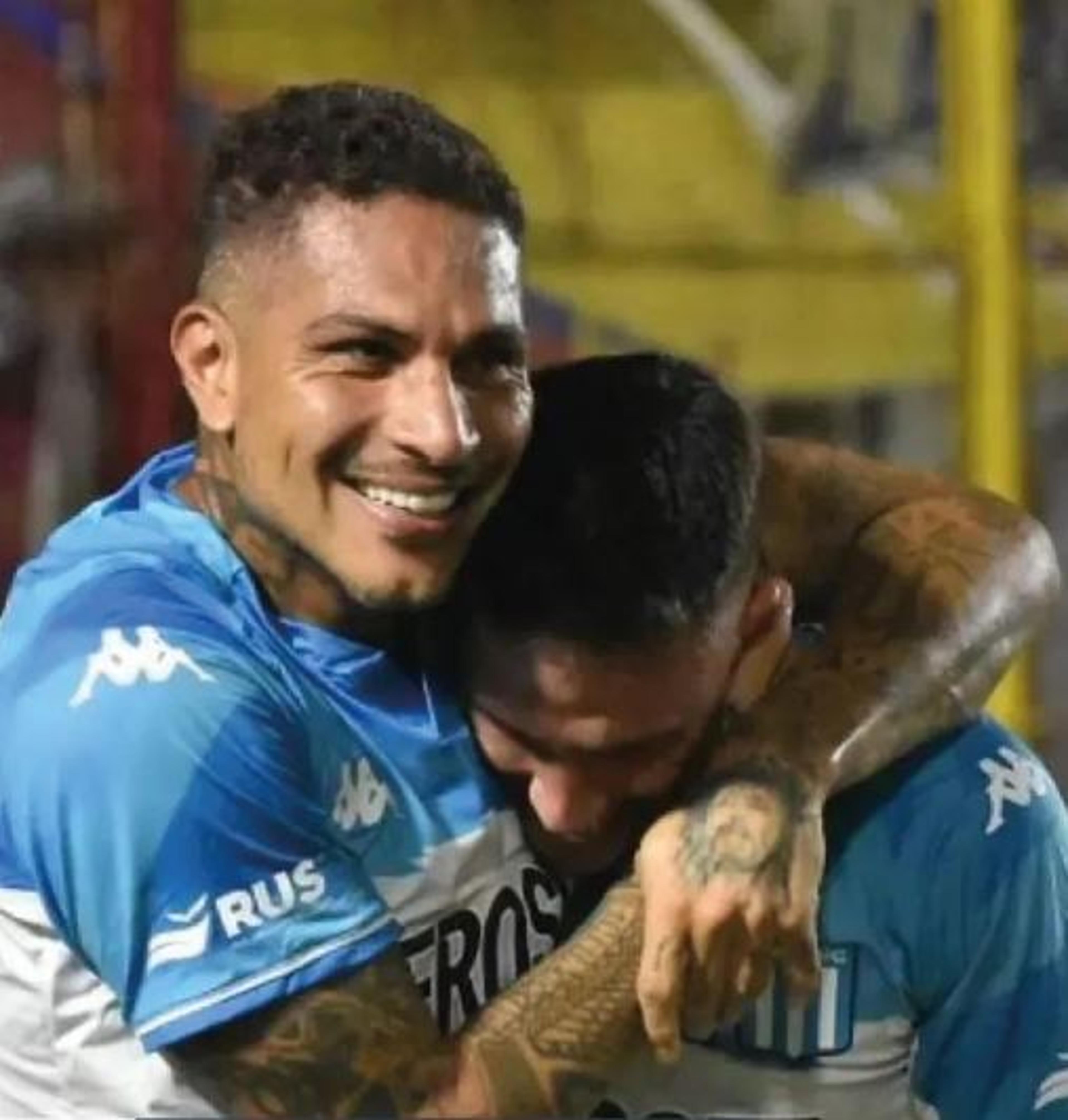 Guerrero marca seu primeiro gol pelo Racing; assista