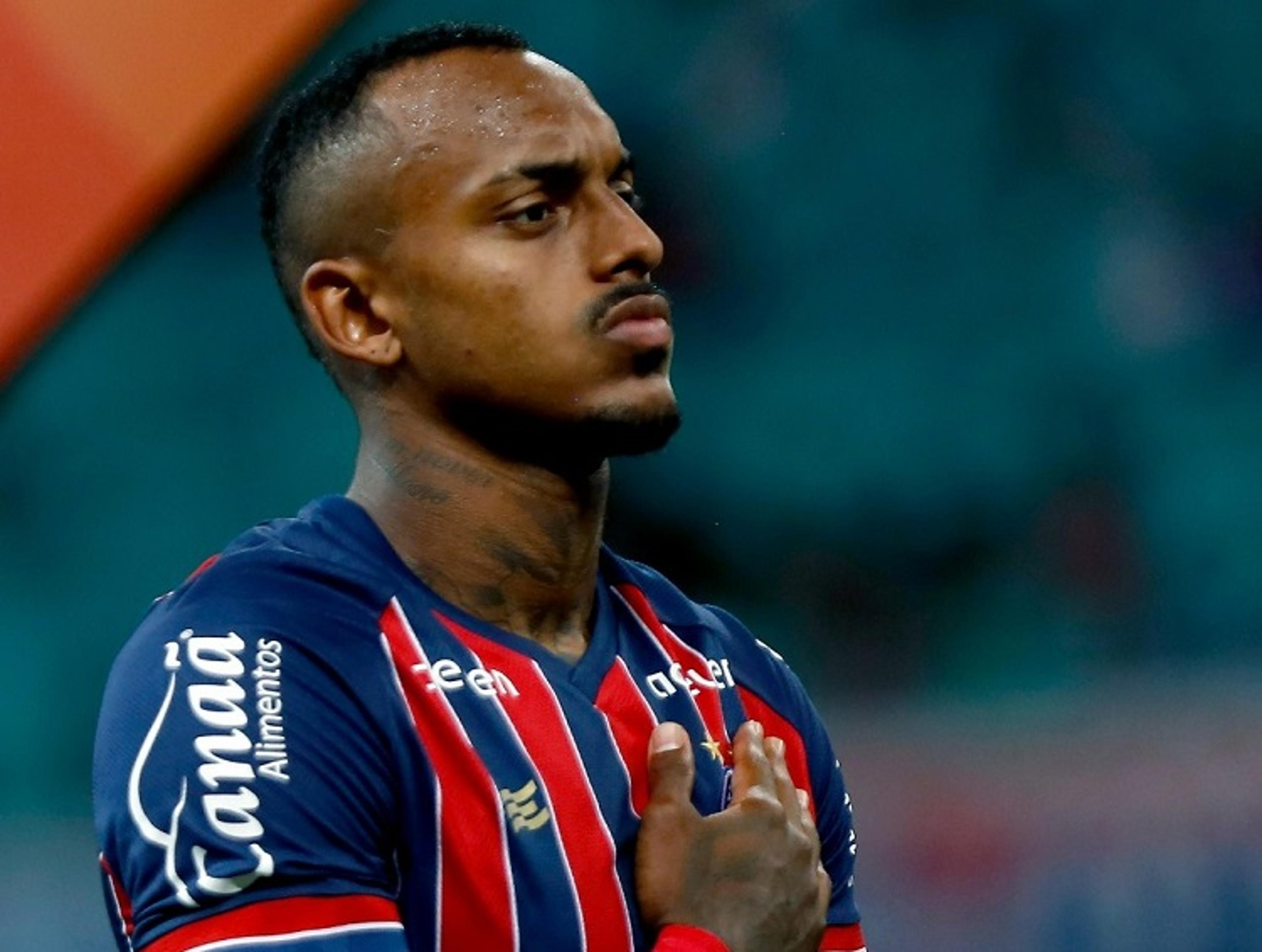 Zagueiro Raul Gustavo, do Bahia, sofre lesão no joelho