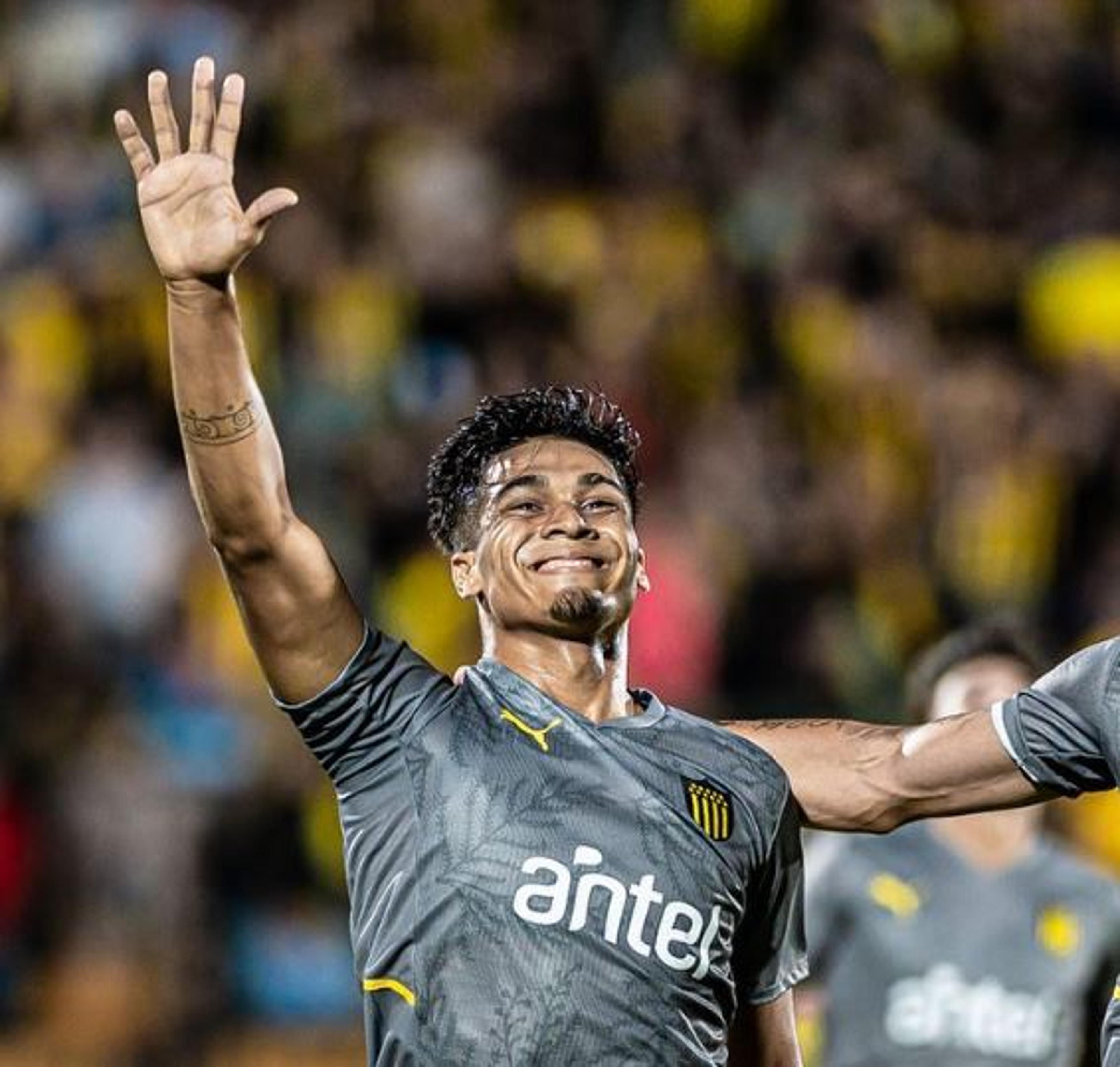 Copa Sul-Americana: Peñarol massacra e Puerto Cabello derruba gigante